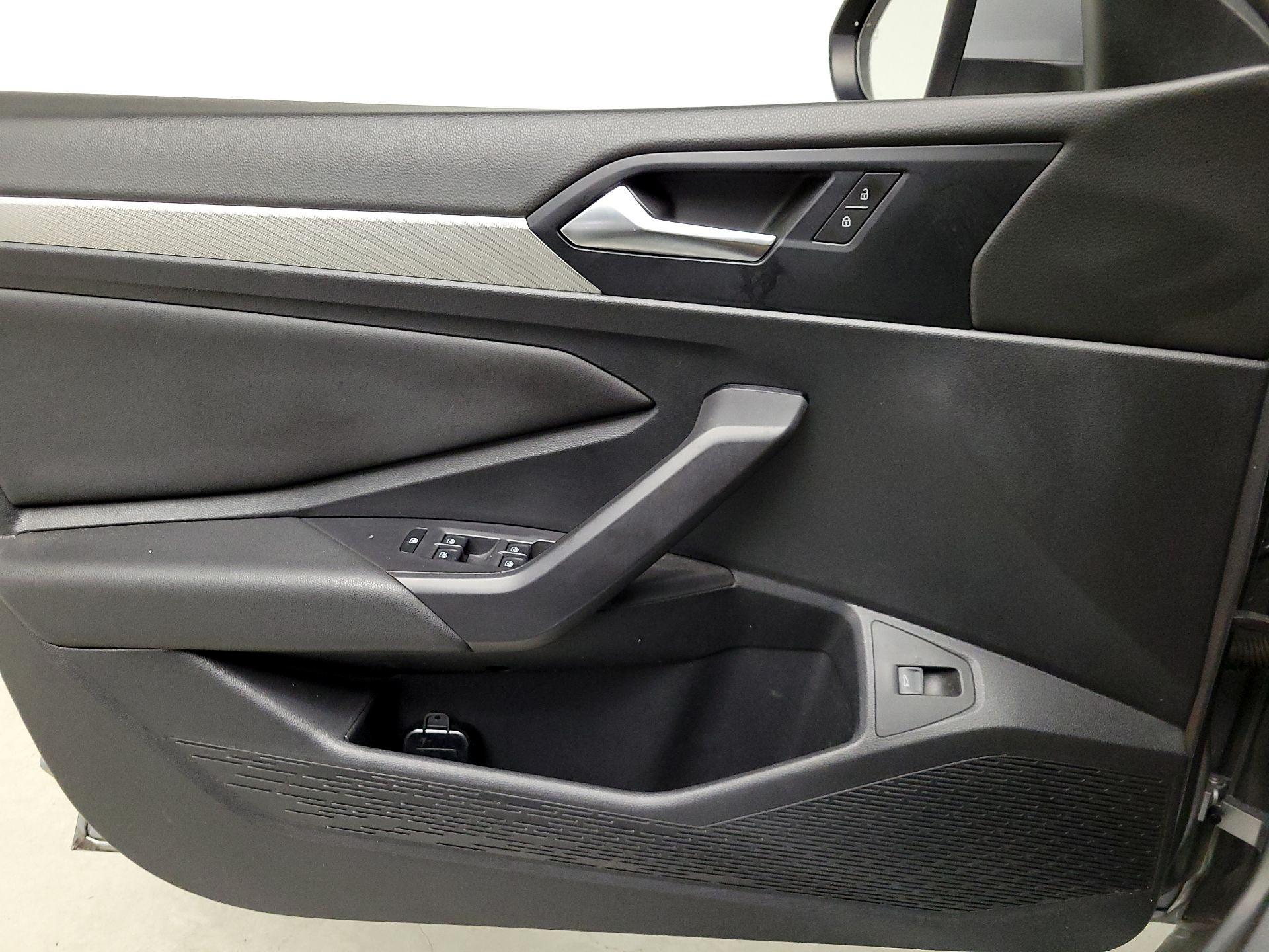 Thumbnail: 2019 Volkswagen Jetta - 12