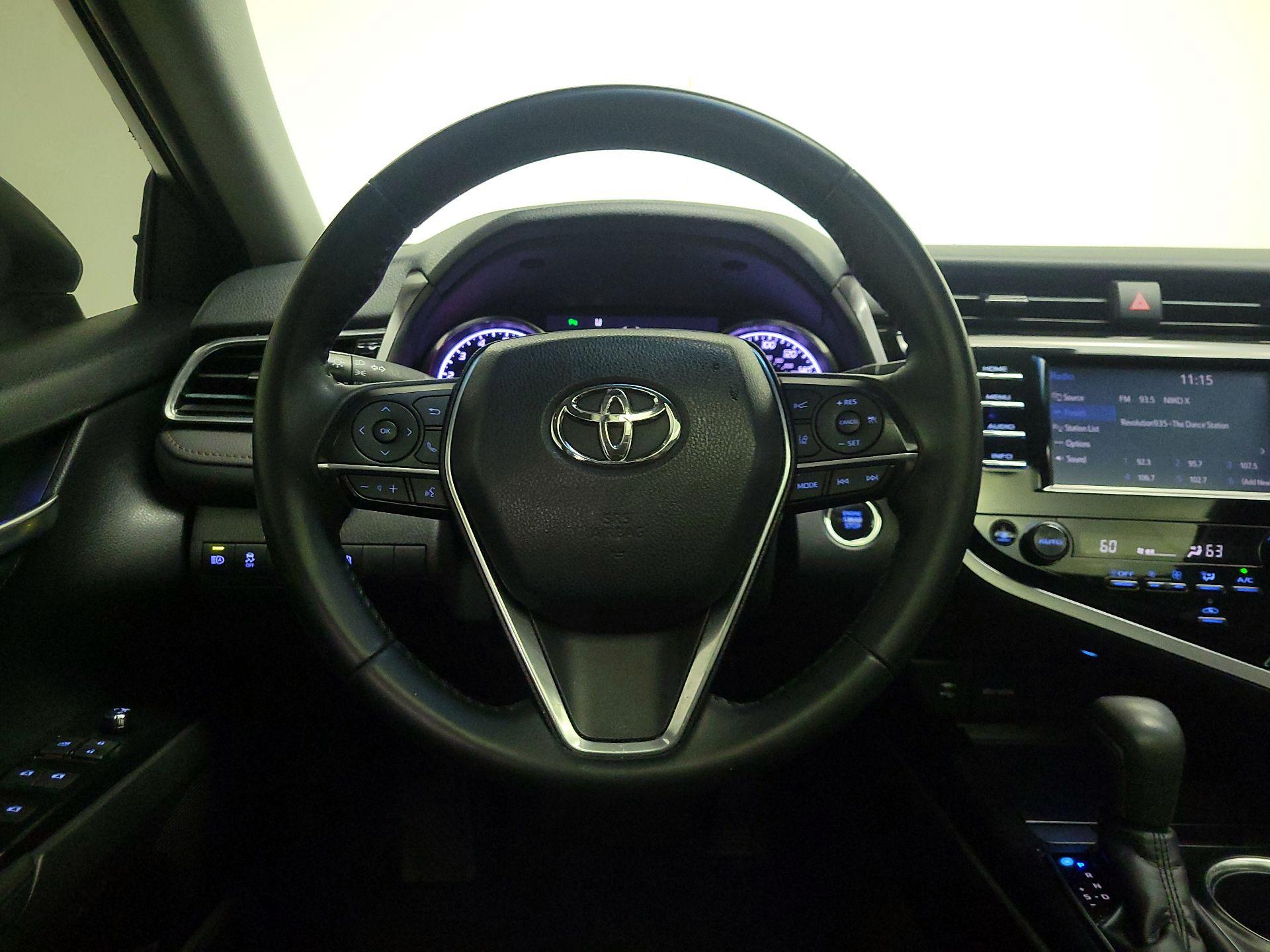 Thumbnail: 2018 Toyota Camry - 10
