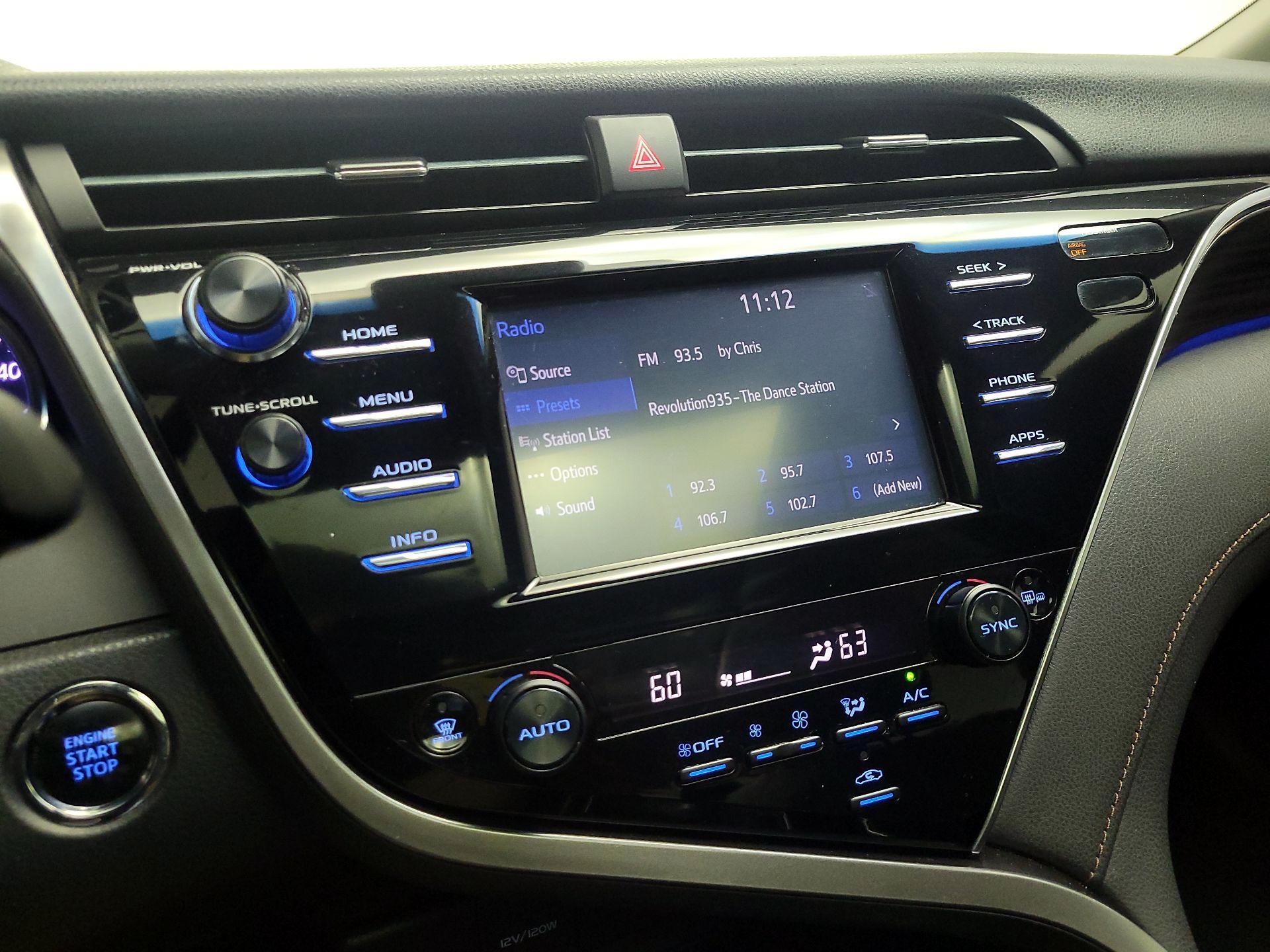 Thumbnail: 2018 Toyota Camry - 15