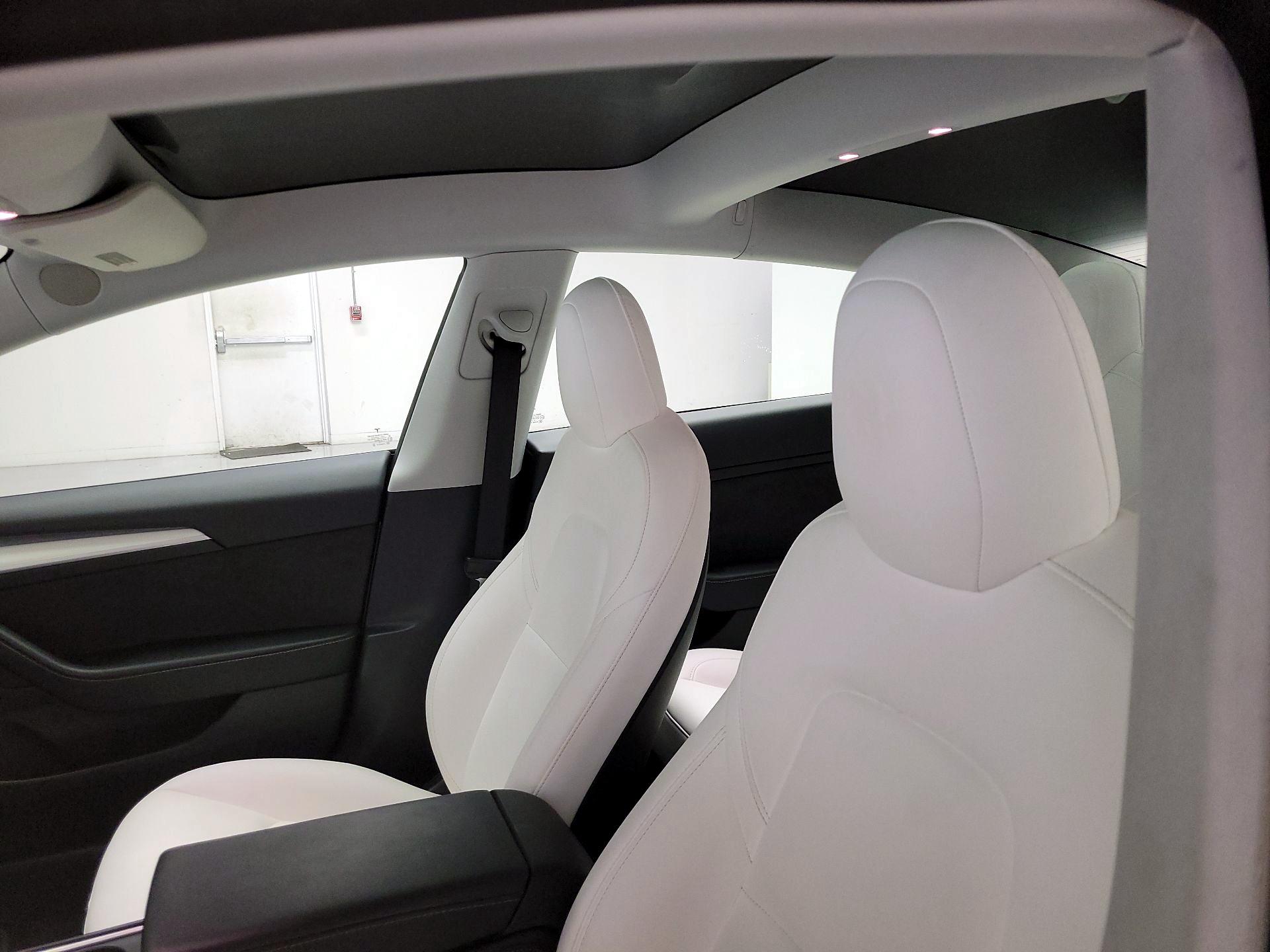 Thumbnail: 2021 Tesla Model 3 - 19