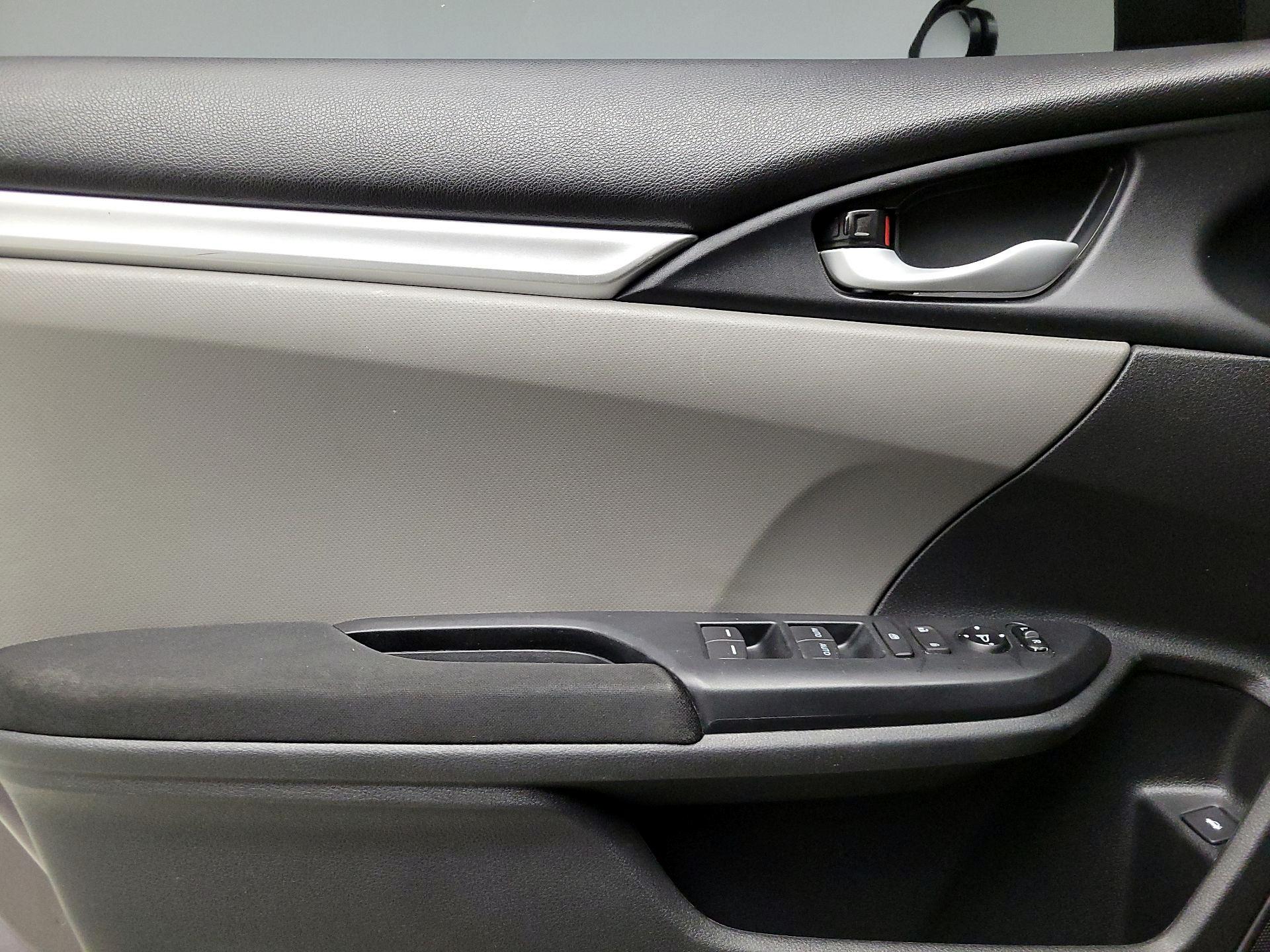 Thumbnail: 2019 Honda Civic - 12