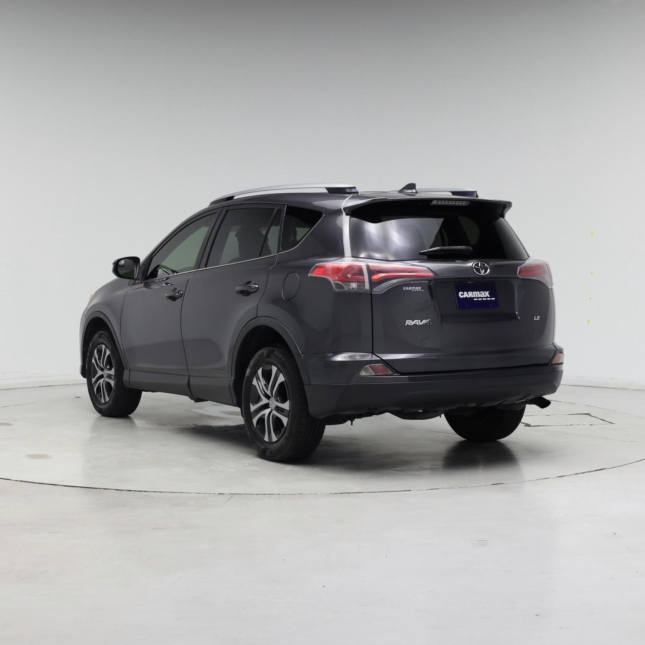 Thumbnail: 2018 Toyota RAV4 - 2