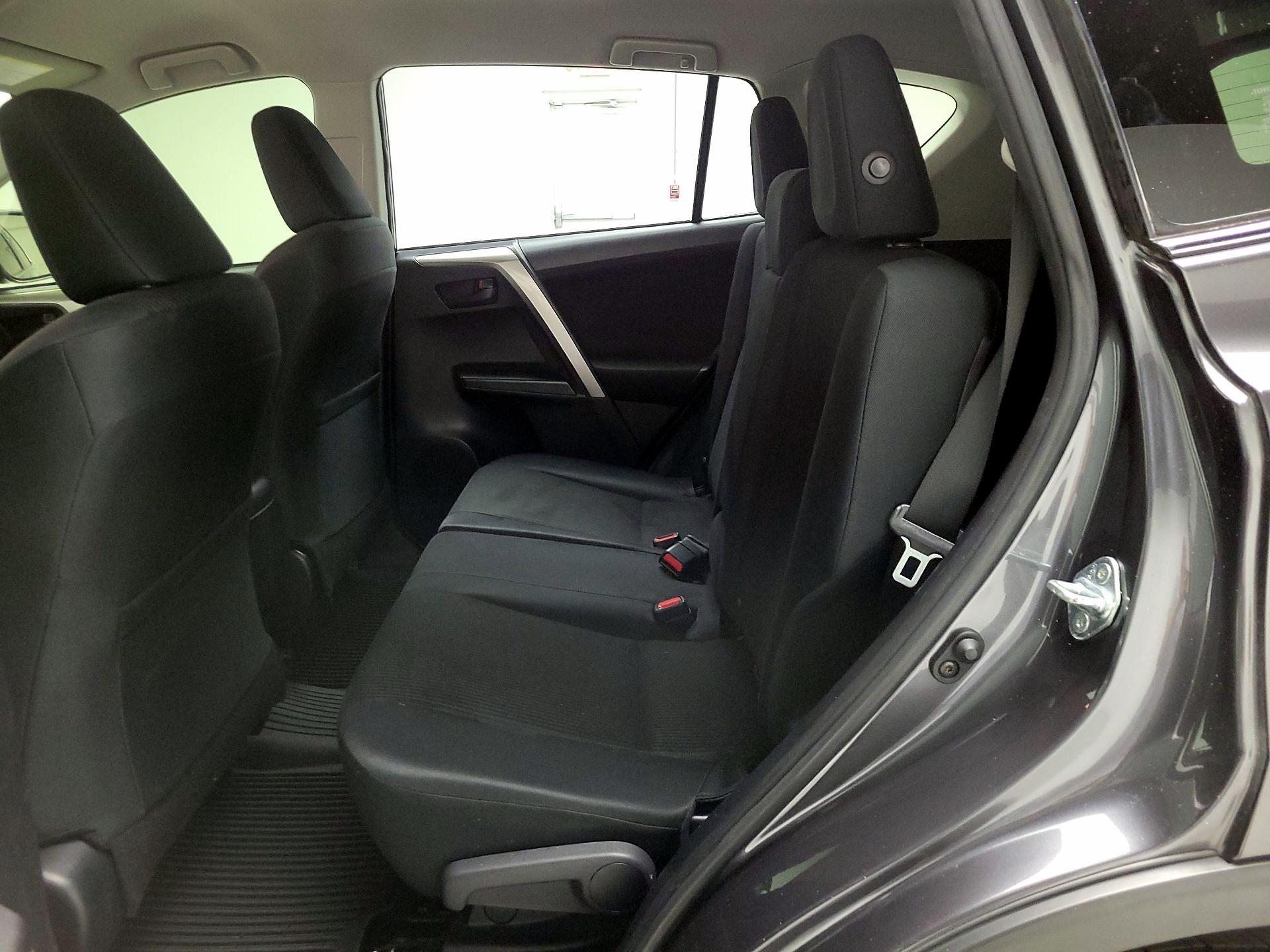 Thumbnail: 2018 Toyota RAV4 - 19