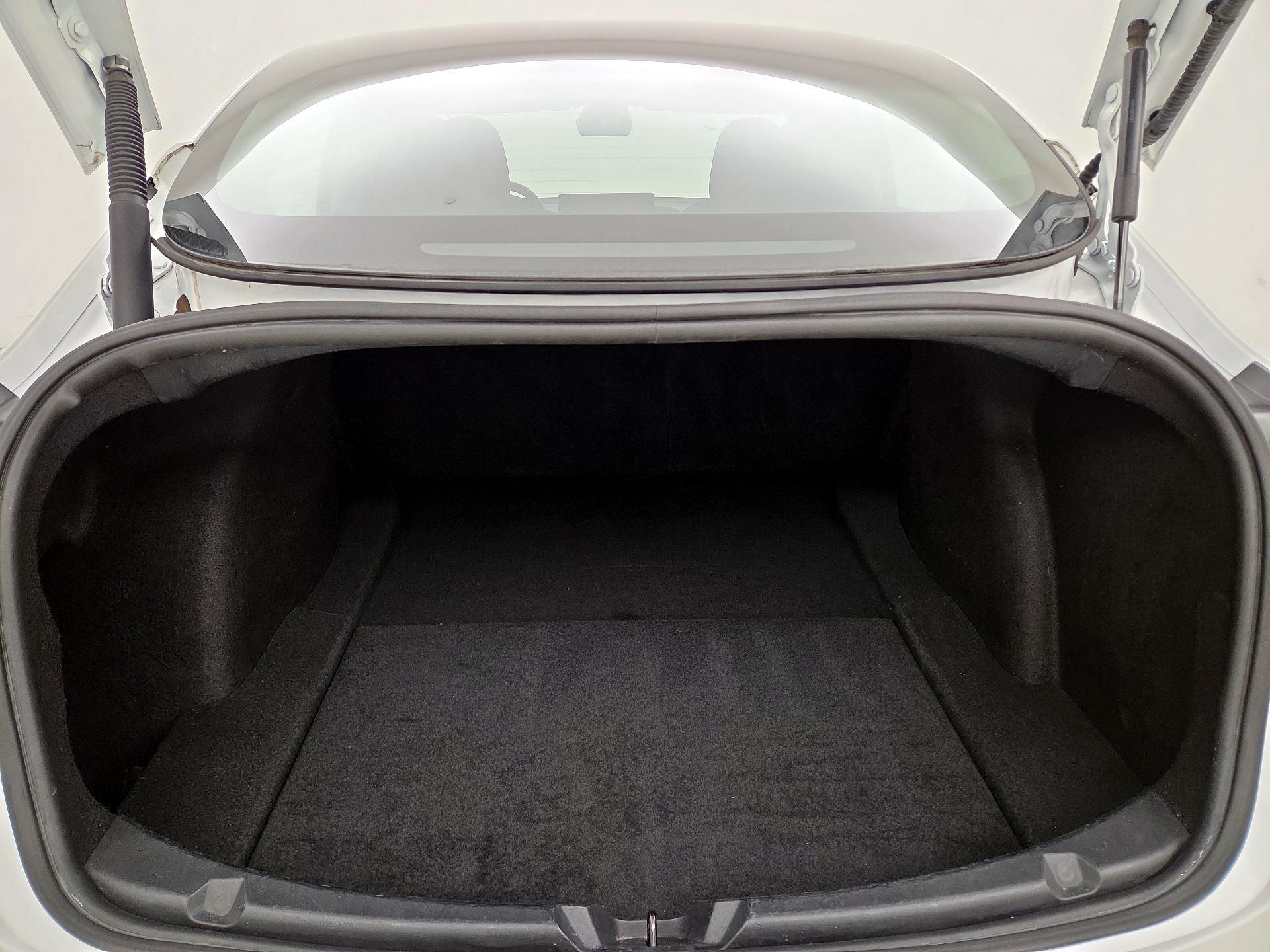 Thumbnail: 2021 Tesla Model 3 - 19