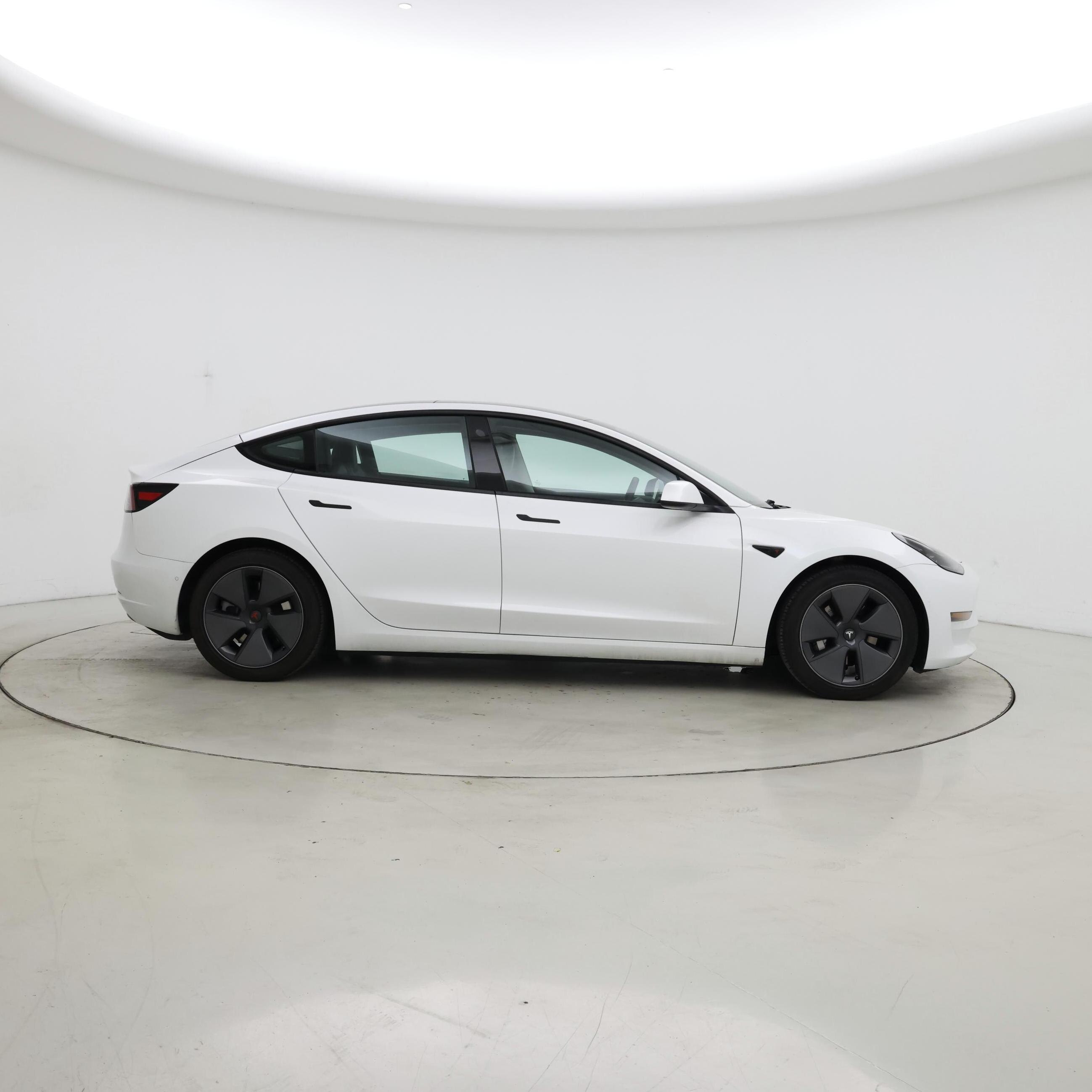 Thumbnail: 2021 Tesla Model 3 - 7