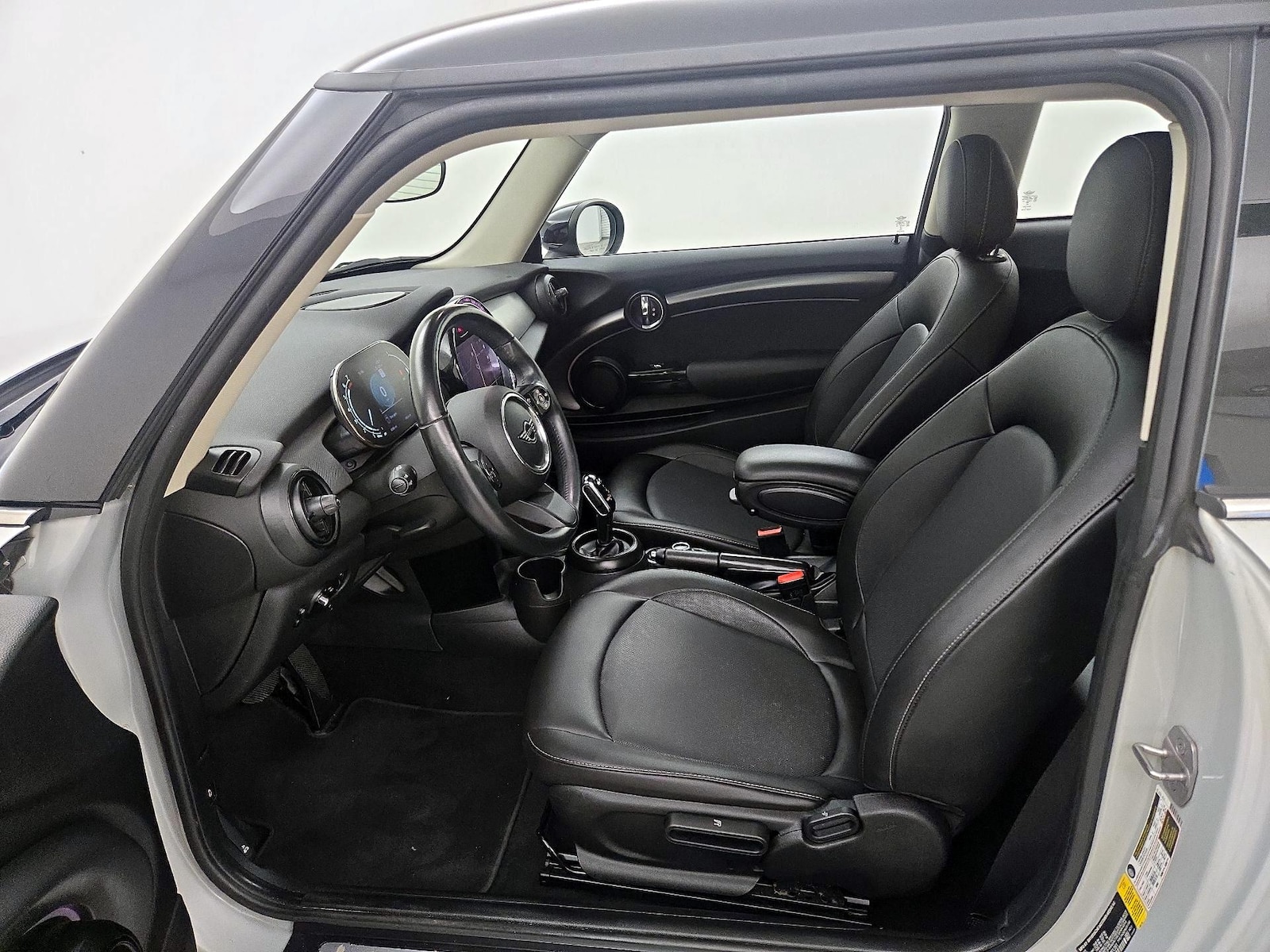 2022 MINI Hardtop 2 Door - Photo 12