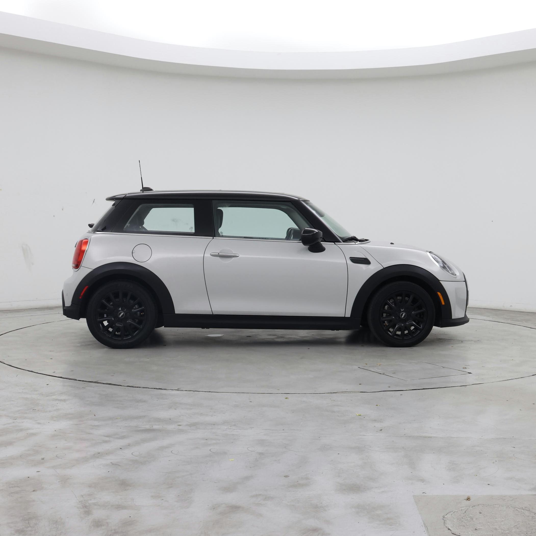 Thumbnail: 2022 MINI Cooper Hardtop - 7