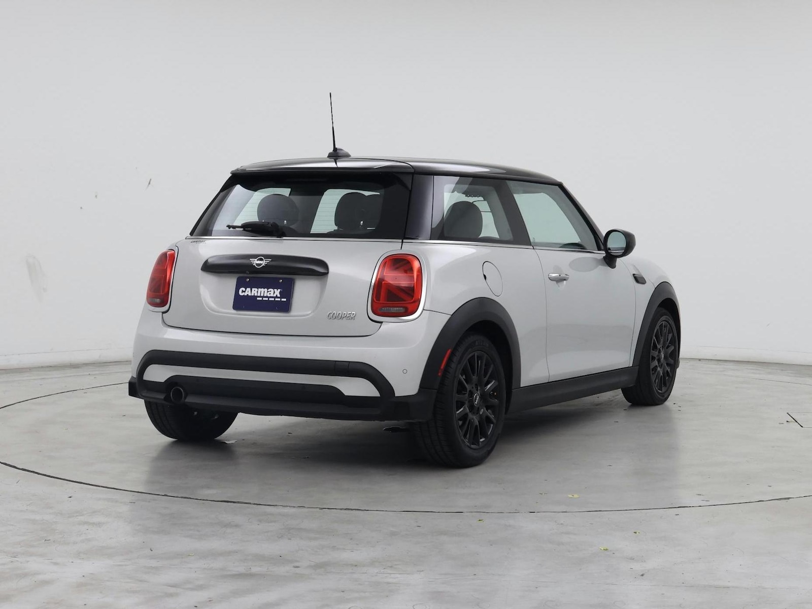 2022 MINI Hardtop 2 Door - Photo 9