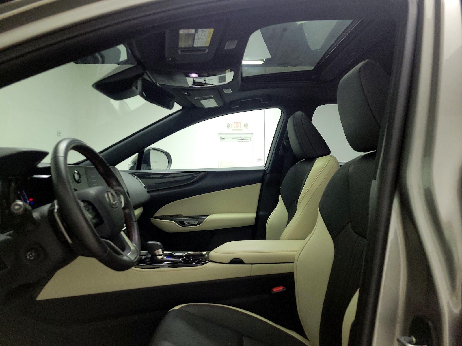 2024 Lexus NX 250 - Photo 21