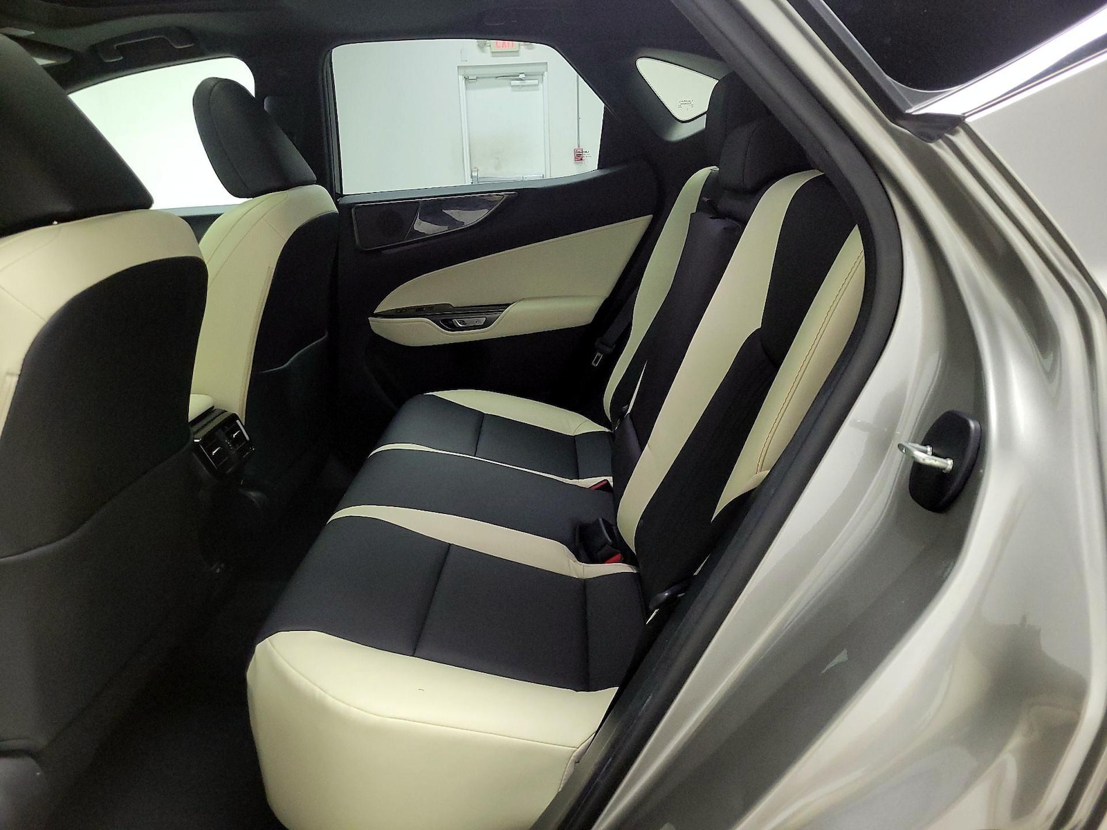 2024 Lexus NX 250 - Photo 22