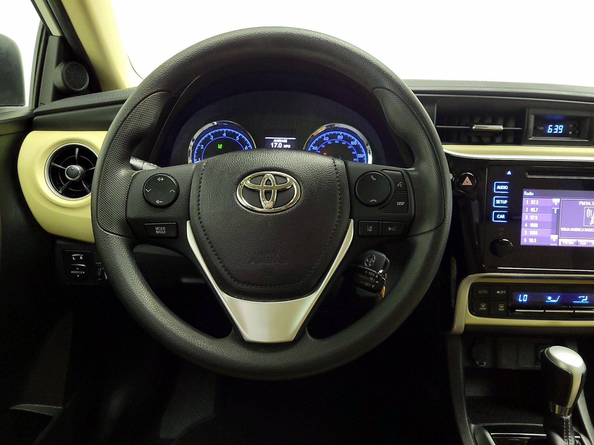 Thumbnail: 2018 Toyota Corolla - 10