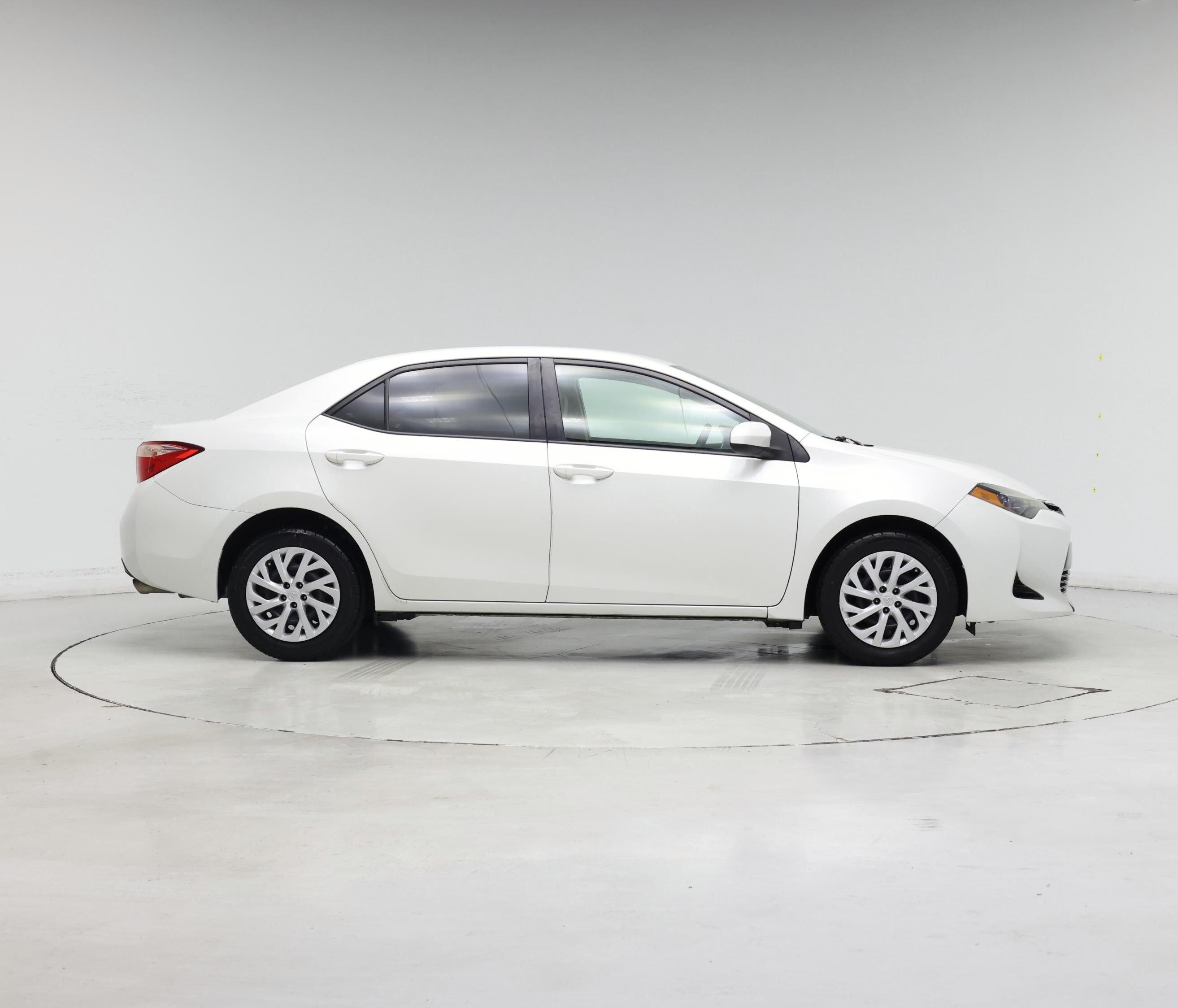 Thumbnail: 2018 Toyota Corolla - 7