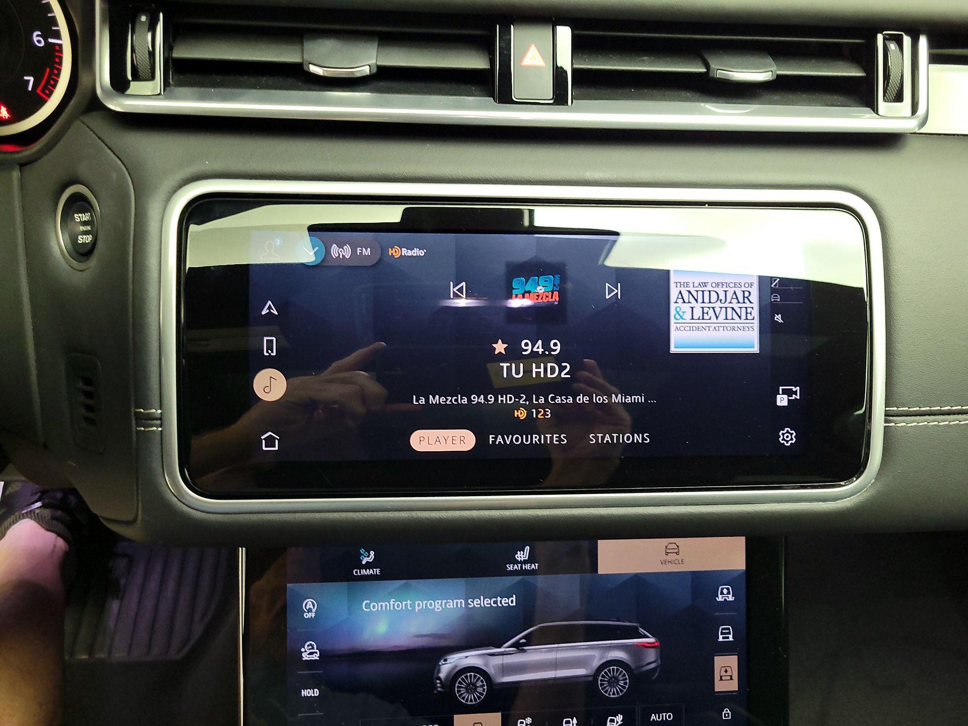 Thumbnail: 2023 Land Rover Range Rover Velar - 16