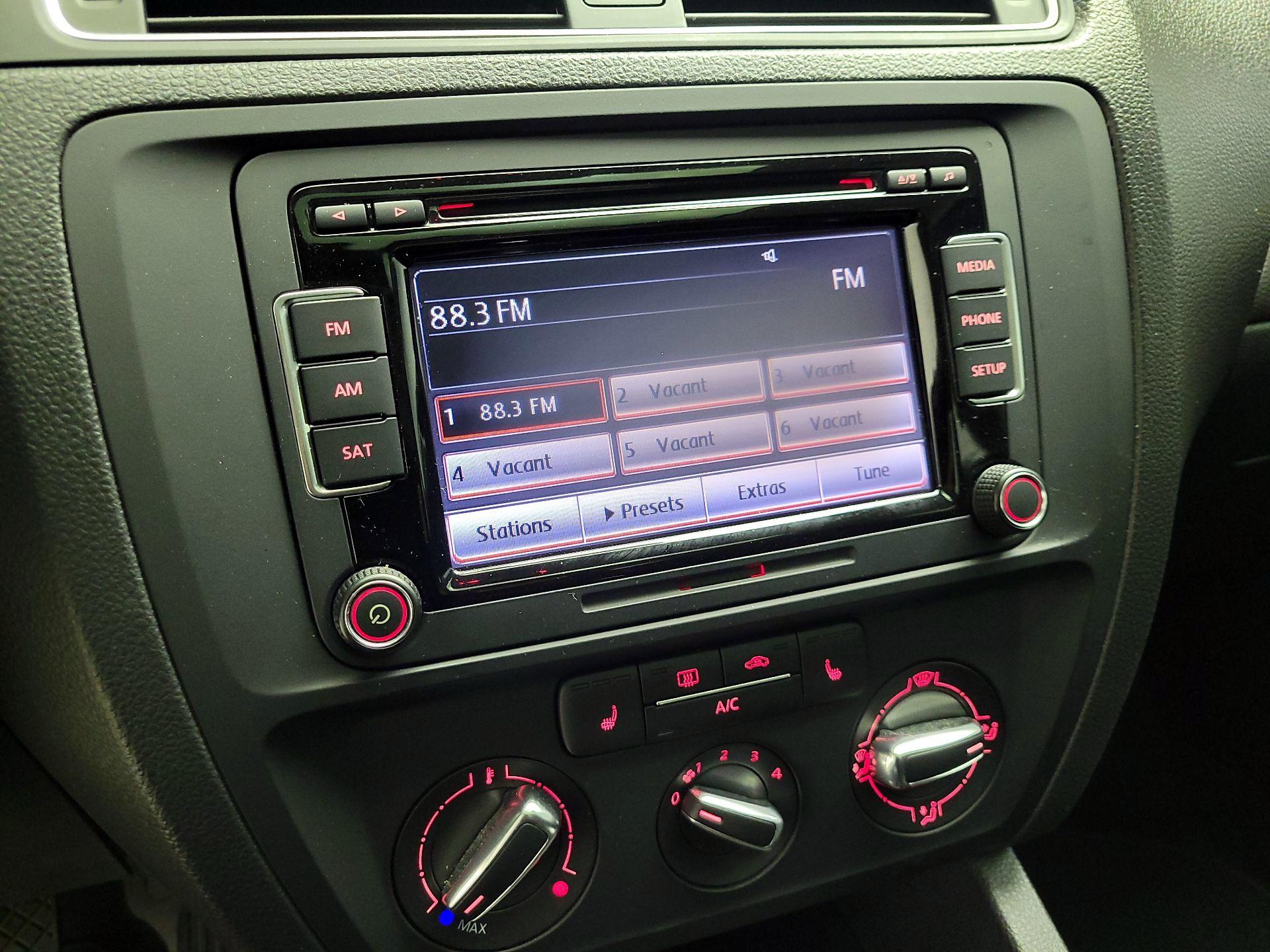 Thumbnail: 2015 Volkswagen Jetta - 15