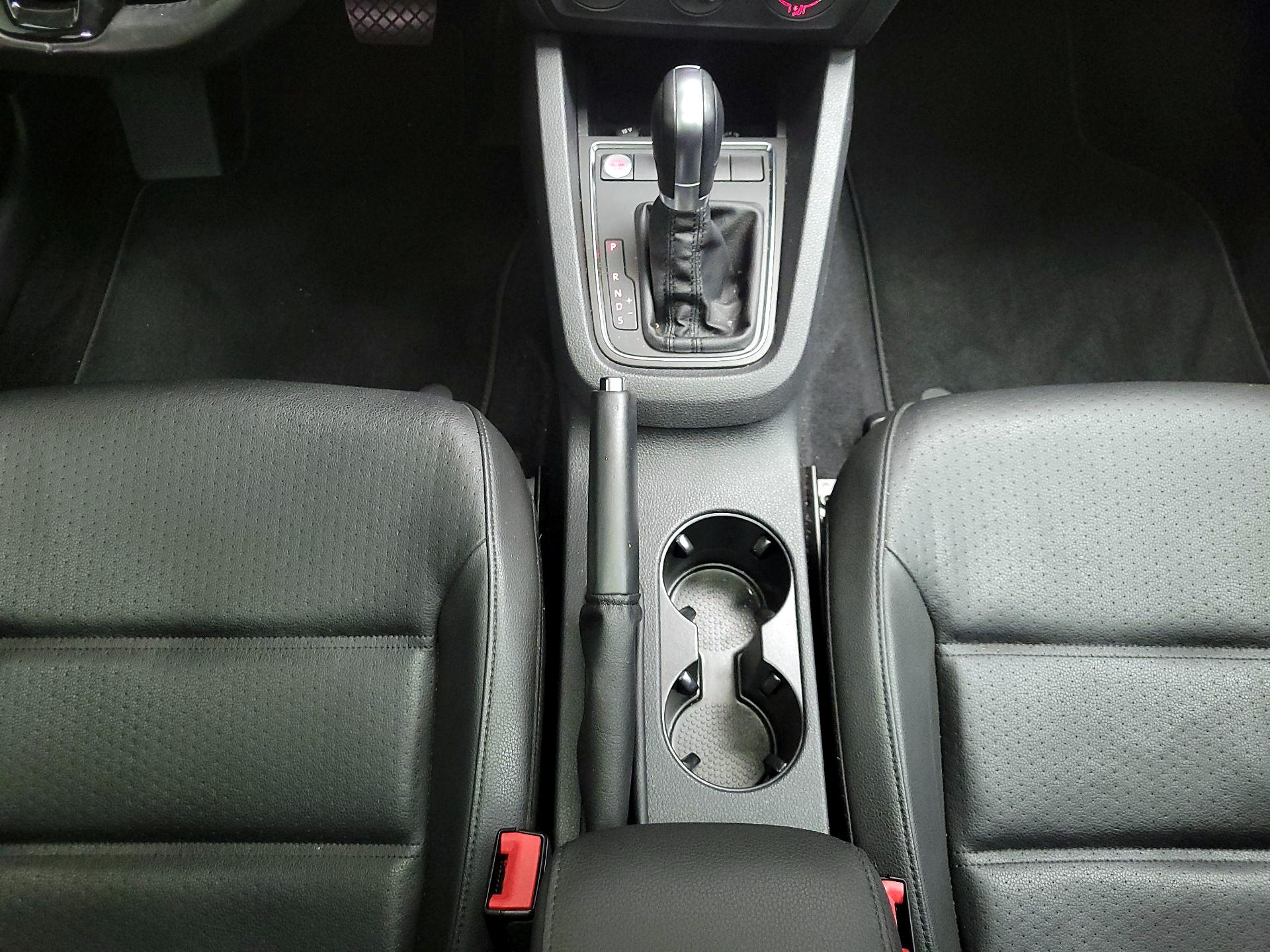 Thumbnail: 2015 Volkswagen Jetta - 17