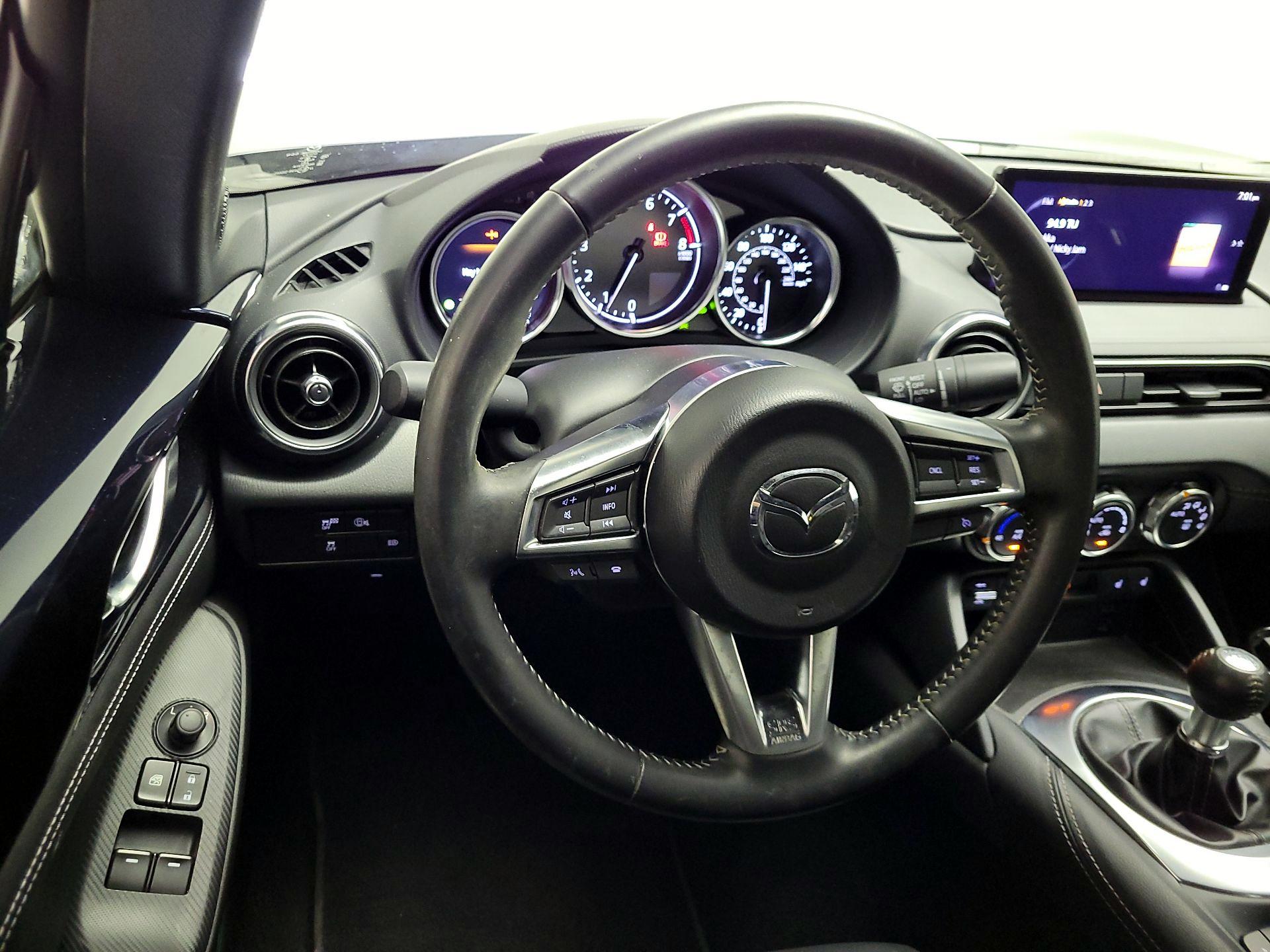Thumbnail: 2025 Mazda MX-5 Miata - 10