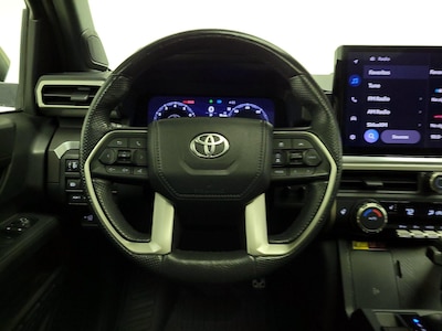 Steering Wheel & Instrument Cluster (On)