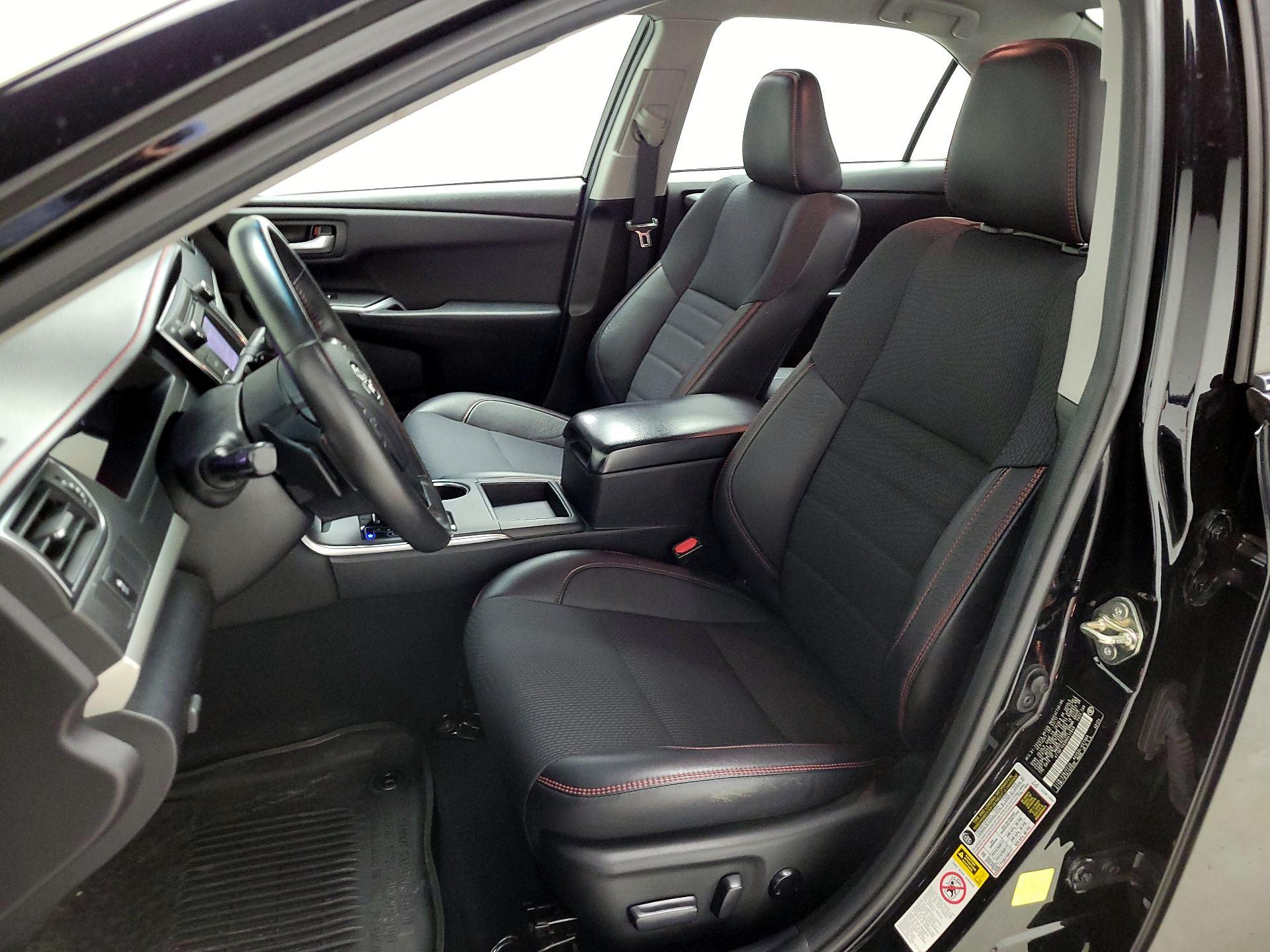 Thumbnail: 2017 Toyota Camry - 11