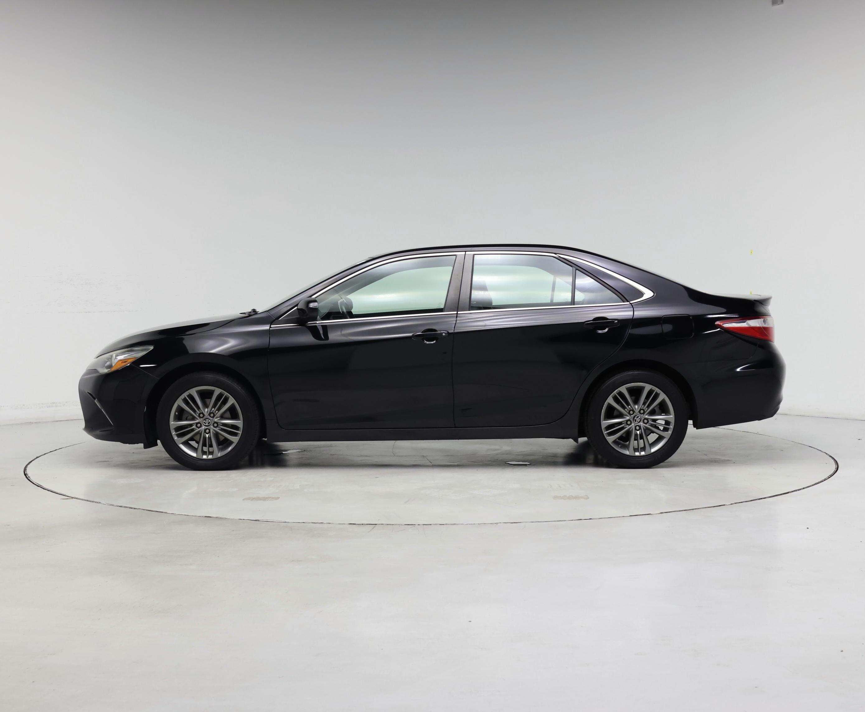 Thumbnail: 2017 Toyota Camry - 3