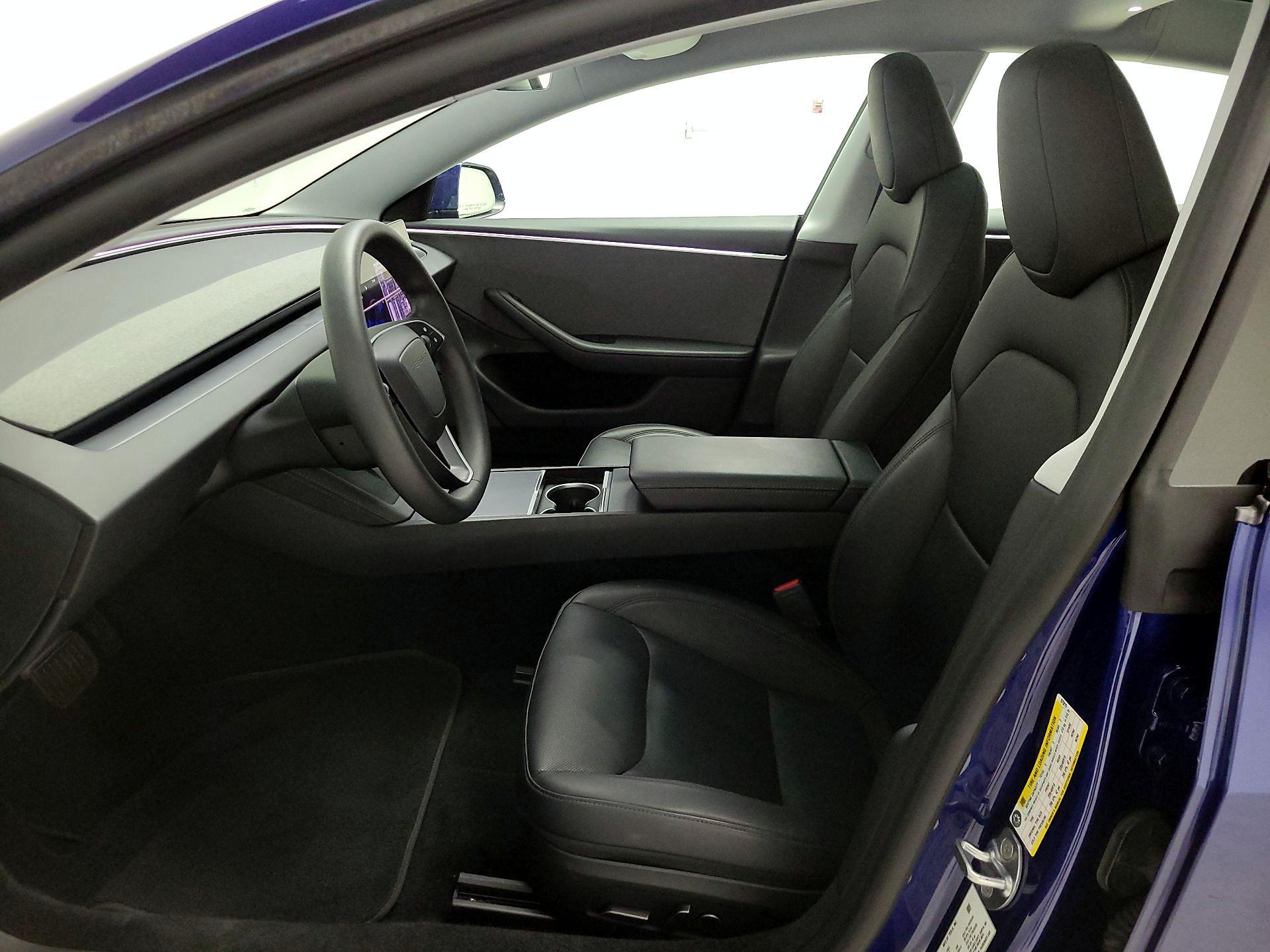 Thumbnail: 2025 Tesla Model 3 - 11
