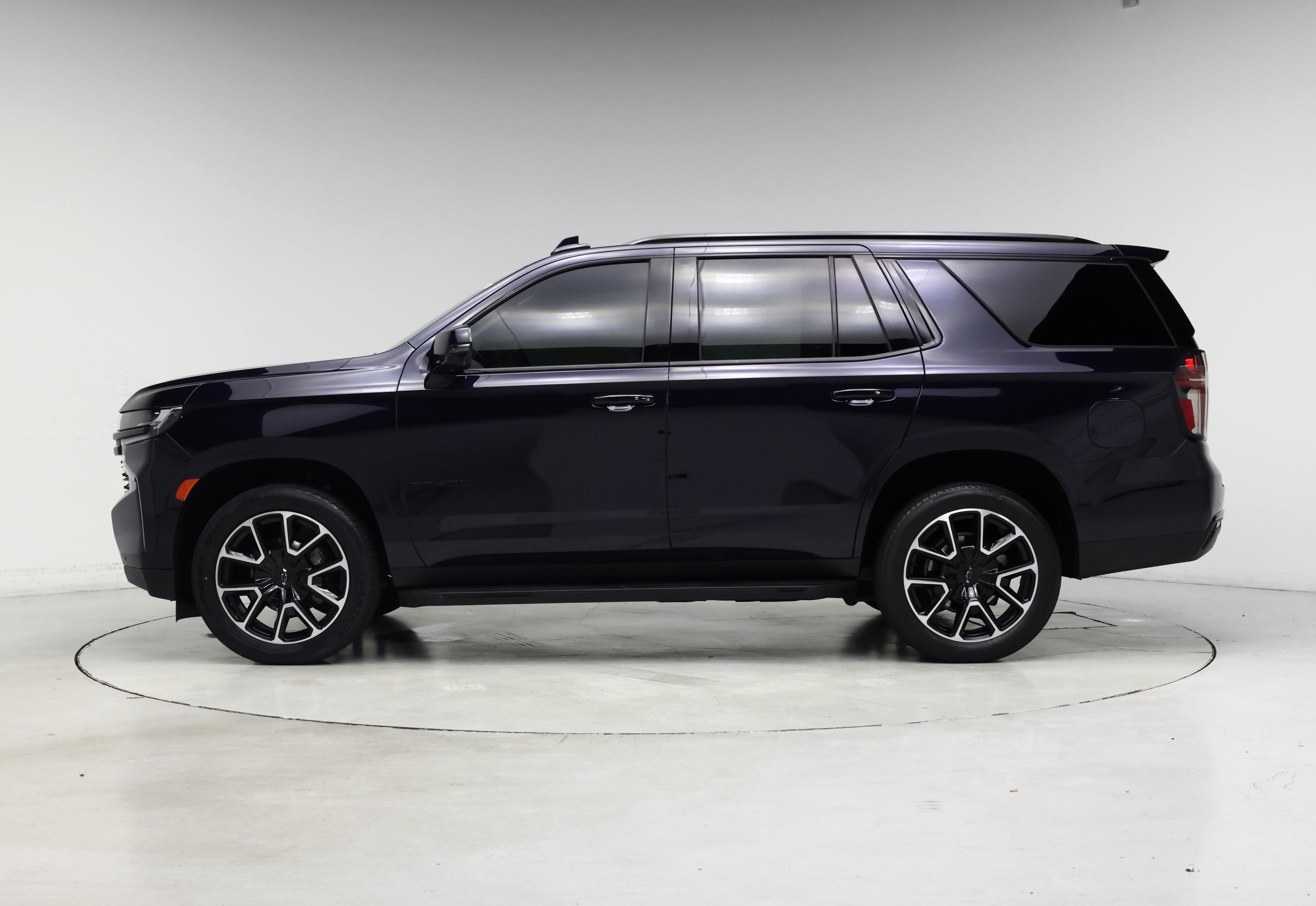 Thumbnail: 2023 Chevrolet Tahoe - 3