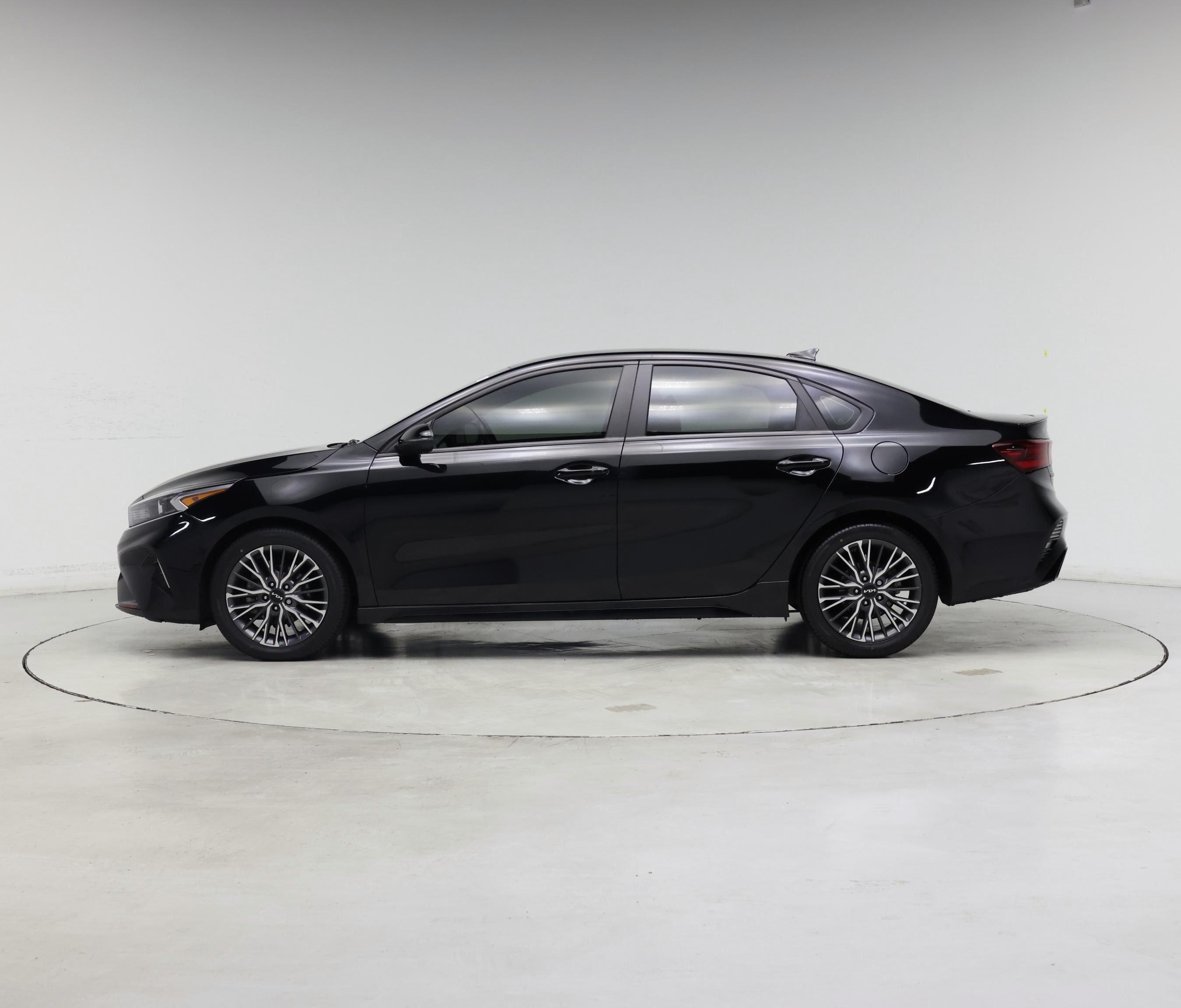 Thumbnail: 2023 Kia Forte - 3