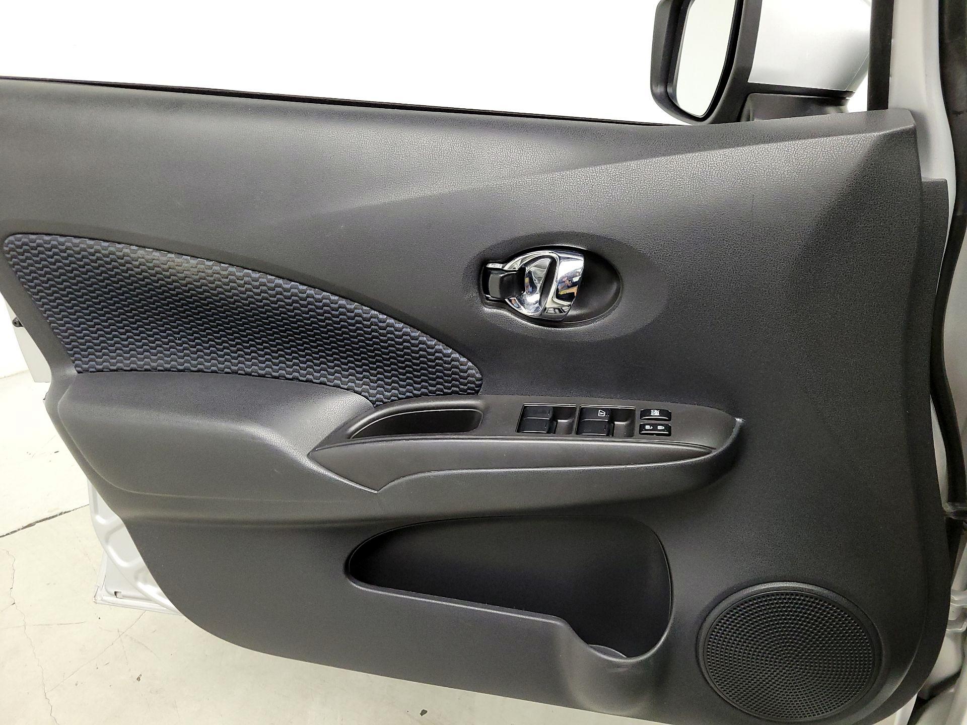 Thumbnail: 2016 Nissan Versa Note - 12