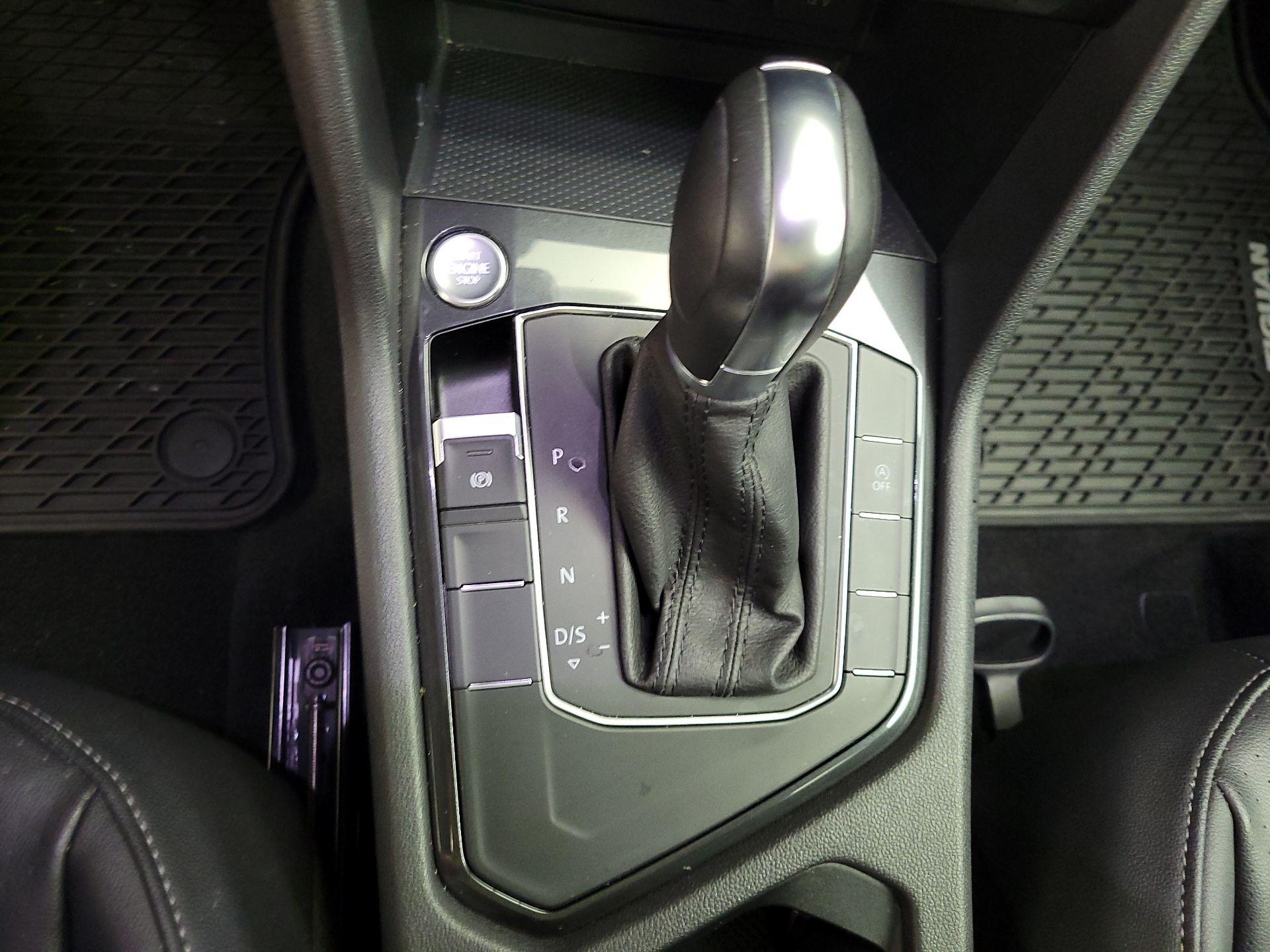 Thumbnail: 2019 Volkswagen Tiguan - 18