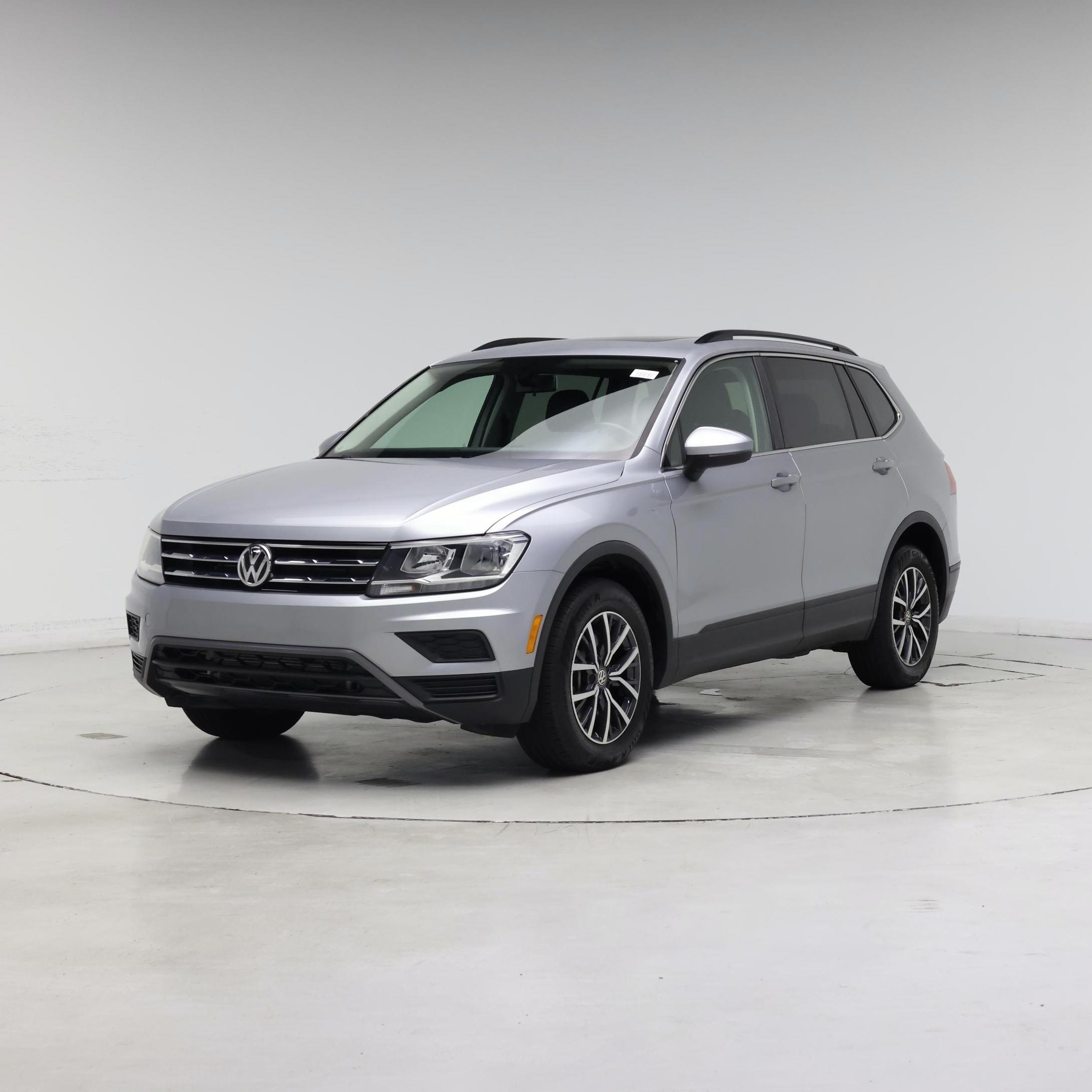 Thumbnail: 2019 Volkswagen Tiguan - 4