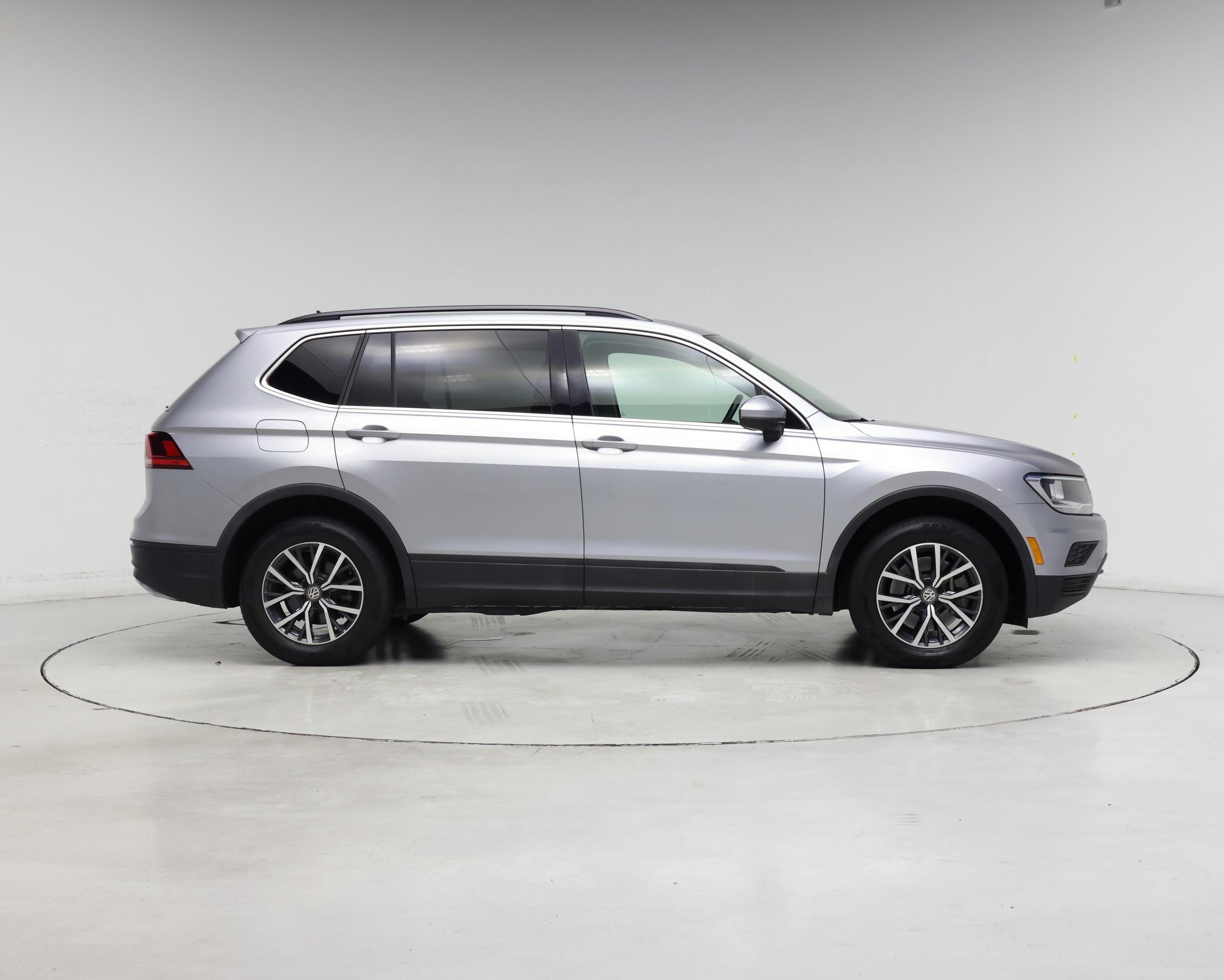 Thumbnail: 2019 Volkswagen Tiguan - 7