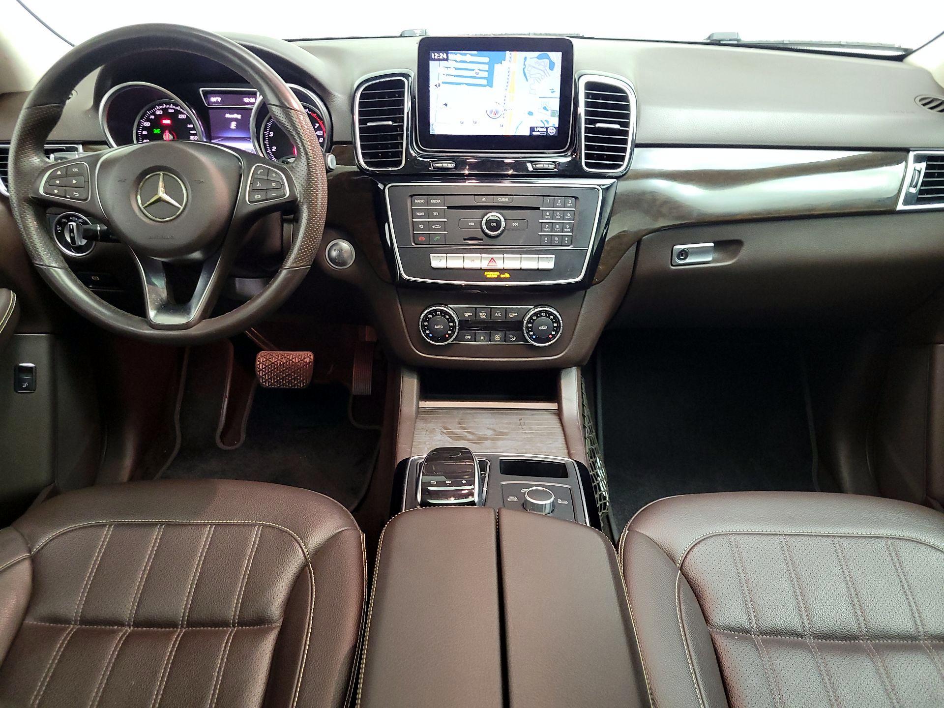 Thumbnail: 2017 Mercedes-Benz GLE - 9