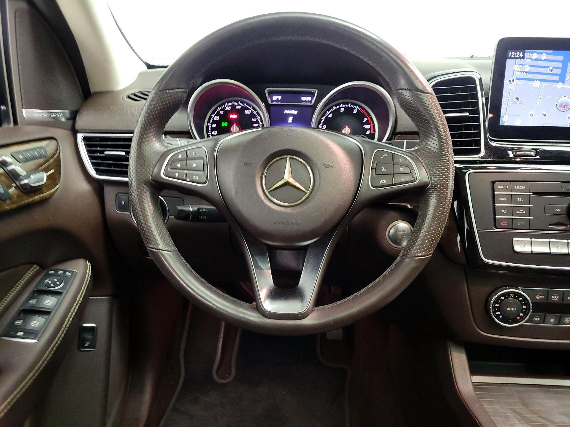Thumbnail: 2017 Mercedes-Benz GLE - 10