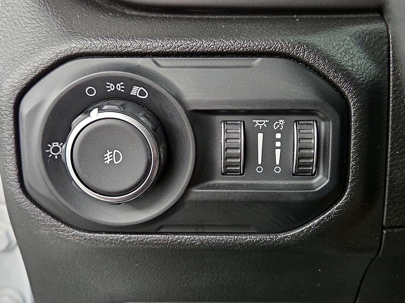 2022 Jeep Wrangler Willys Sport - Photo 14