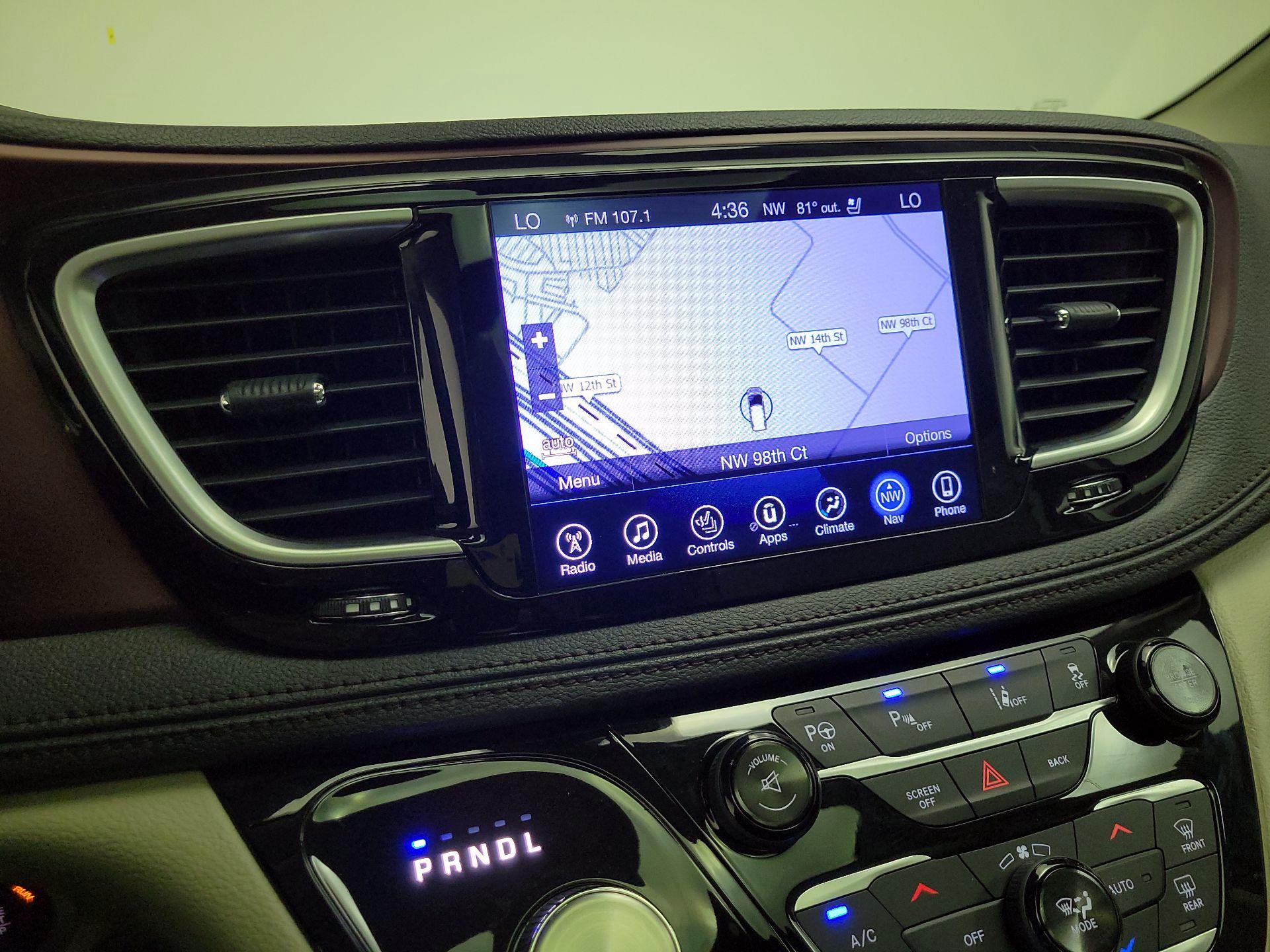 Thumbnail: 2017 Chrysler Pacifica - 14