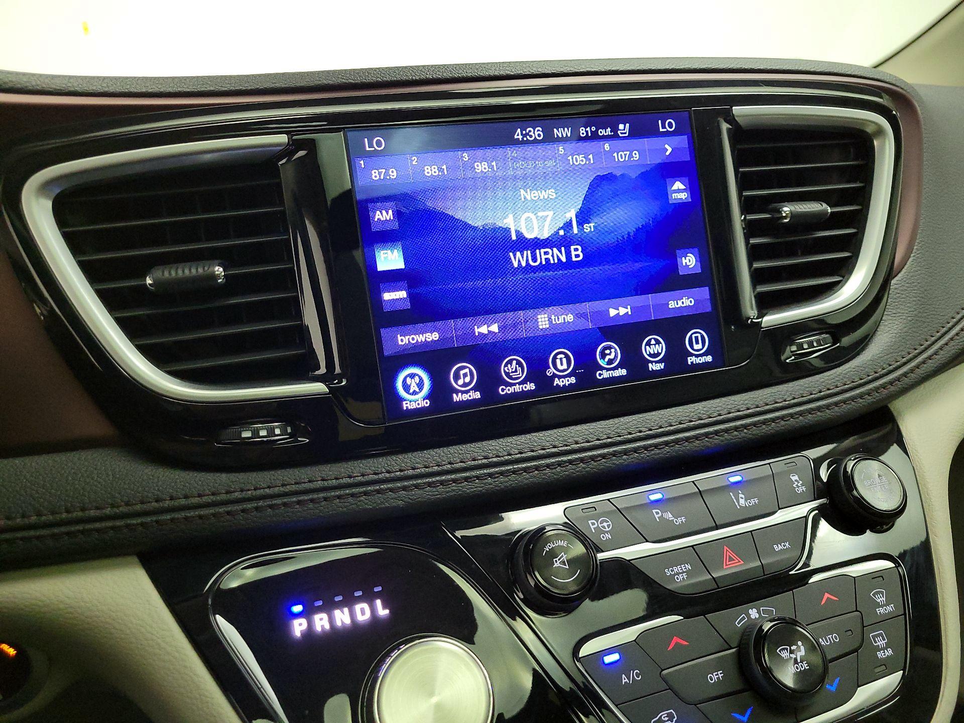 Thumbnail: 2017 Chrysler Pacifica - 16
