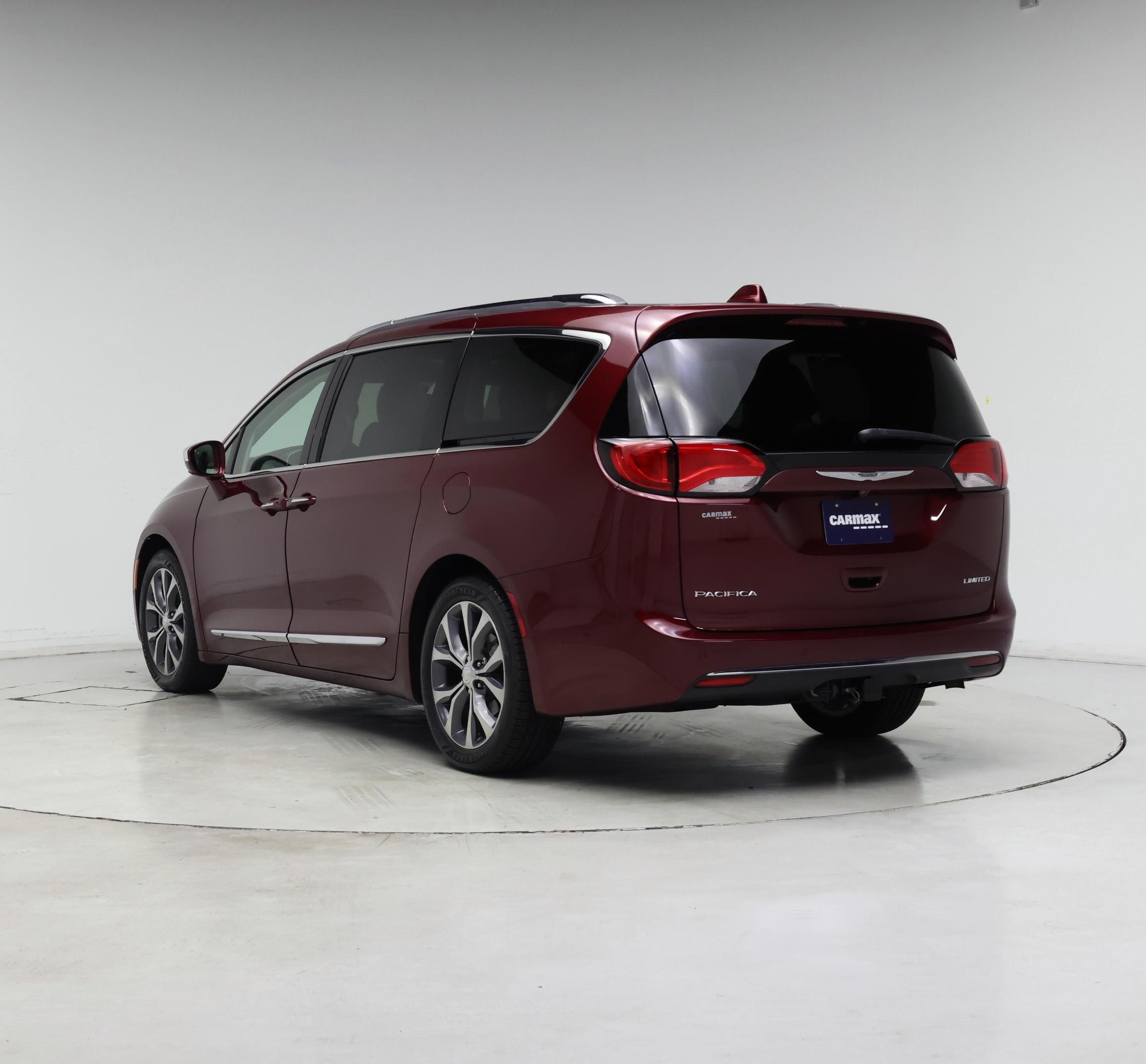 Thumbnail: 2017 Chrysler Pacifica - 2
