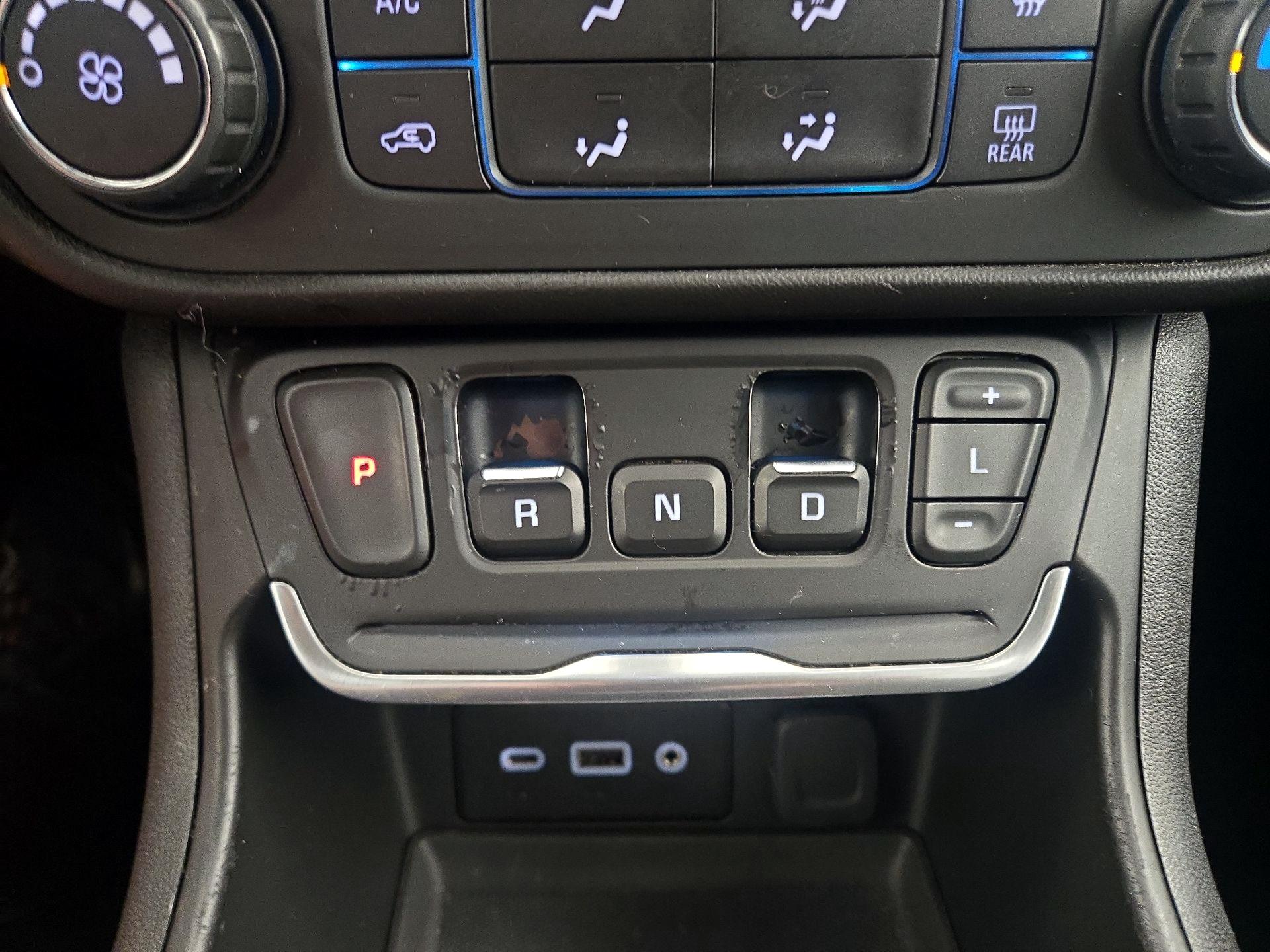 Thumbnail: 2018 GMC Terrain - 17