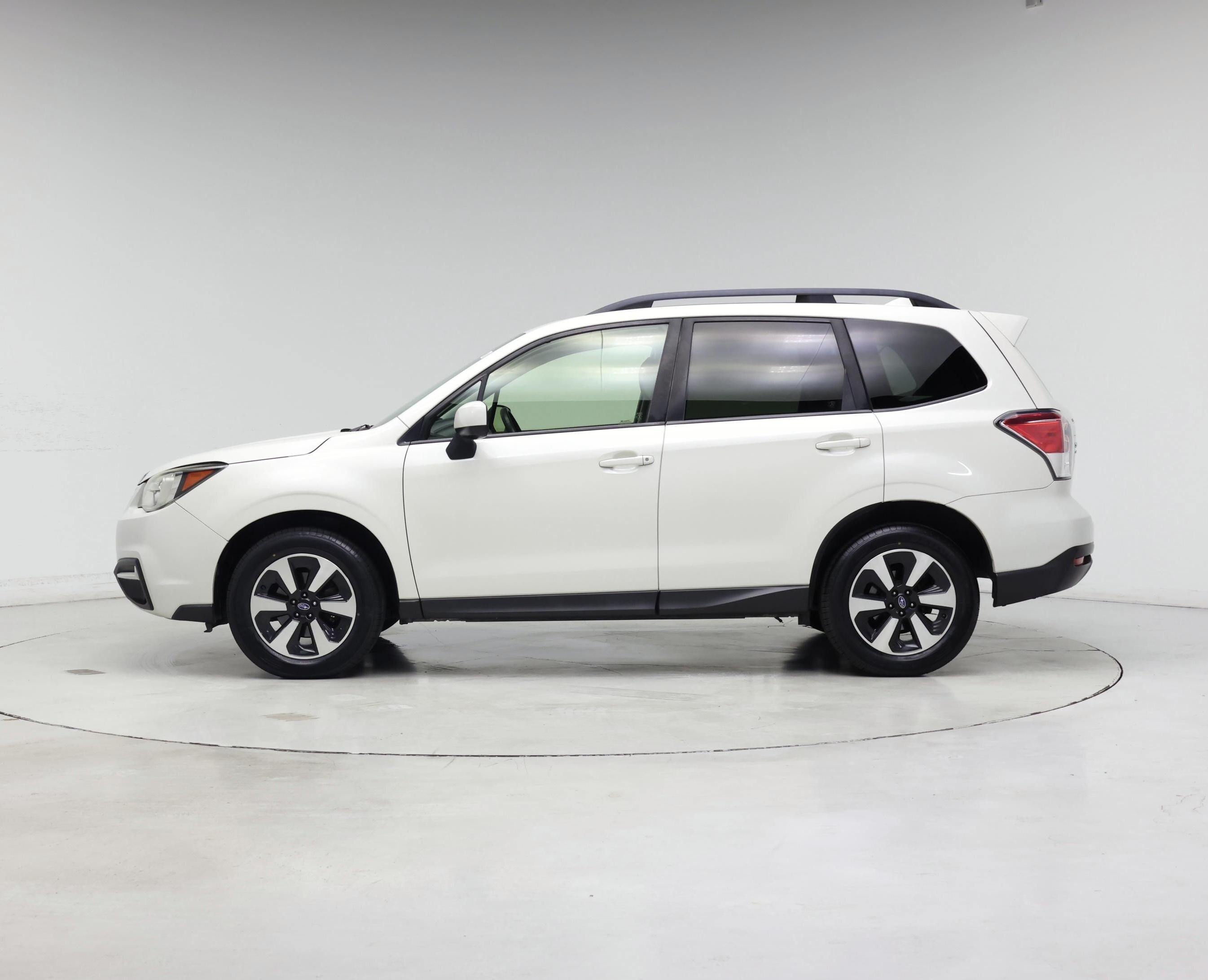 Thumbnail: 2017 Subaru Forester - 3
