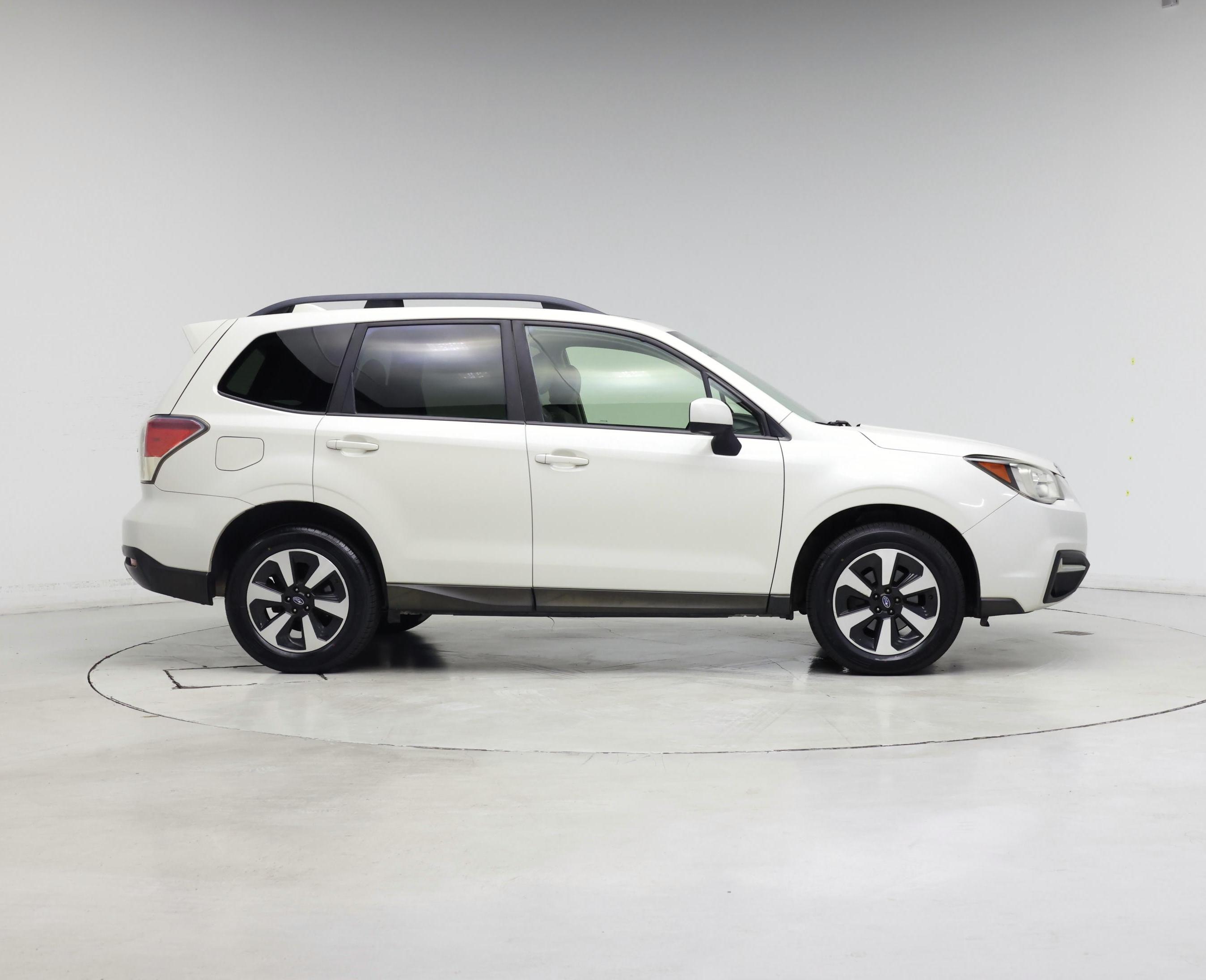 Thumbnail: 2017 Subaru Forester - 7