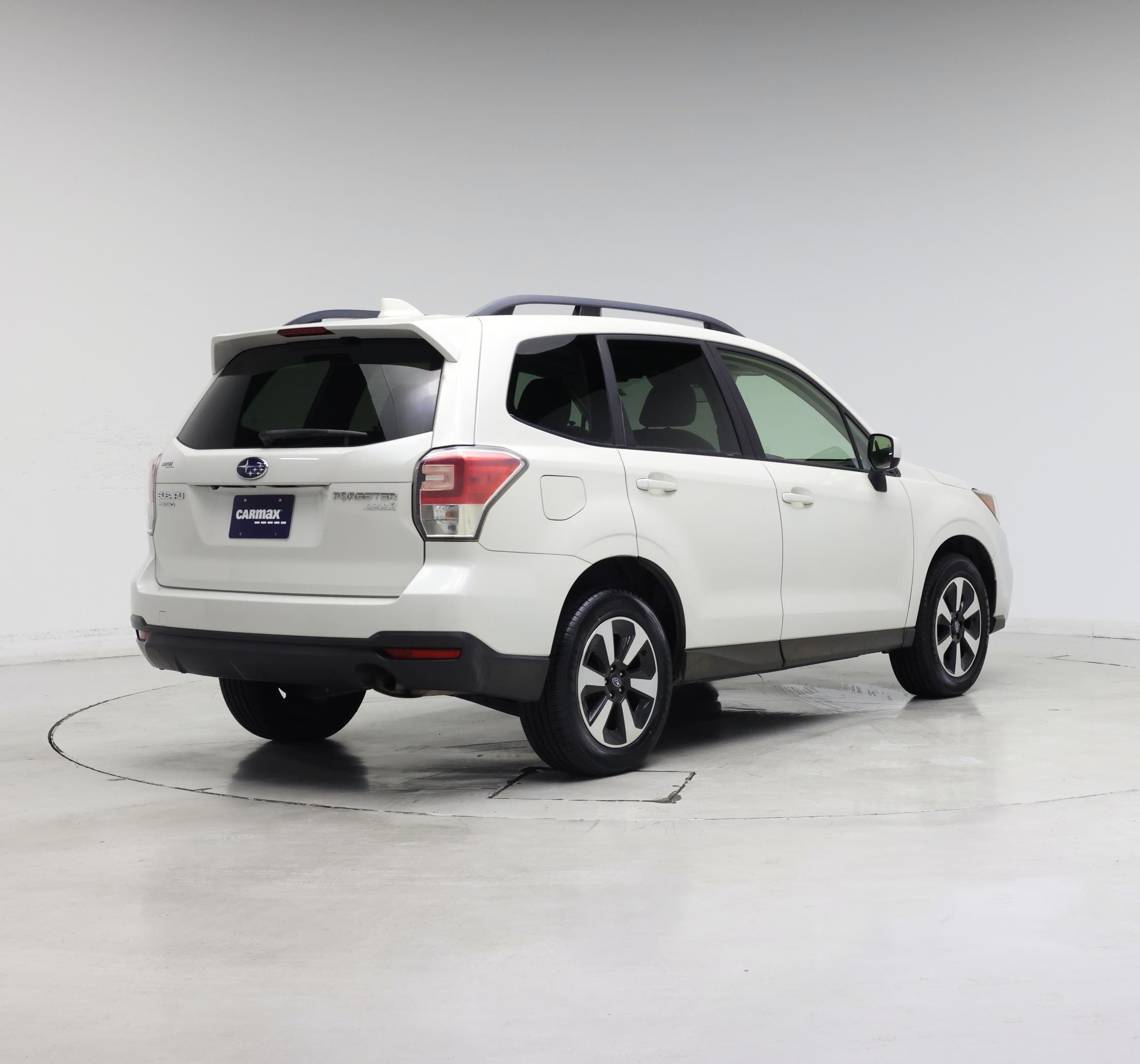 Thumbnail: 2017 Subaru Forester - 8