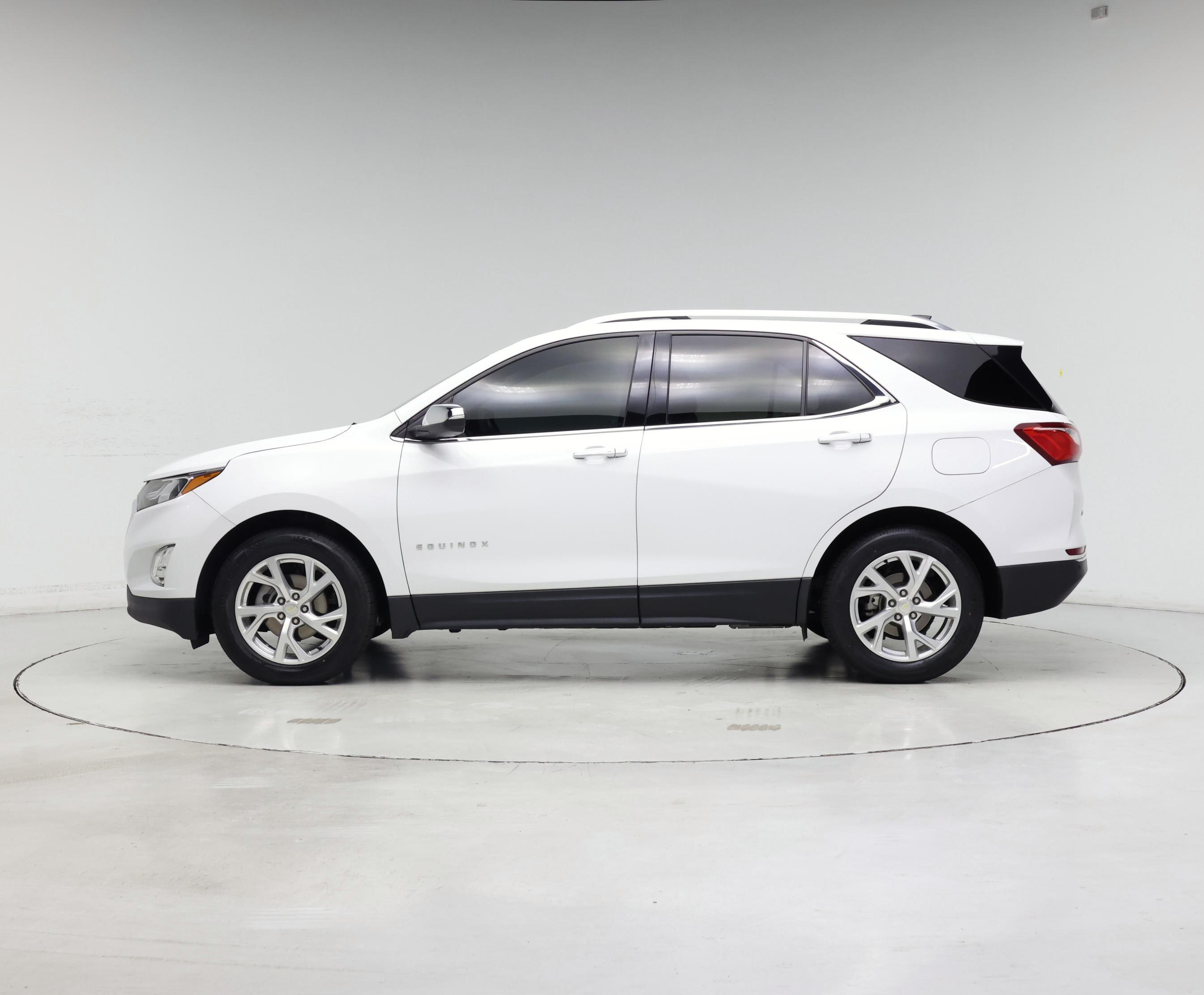 Thumbnail: 2021 Chevrolet Equinox - 3