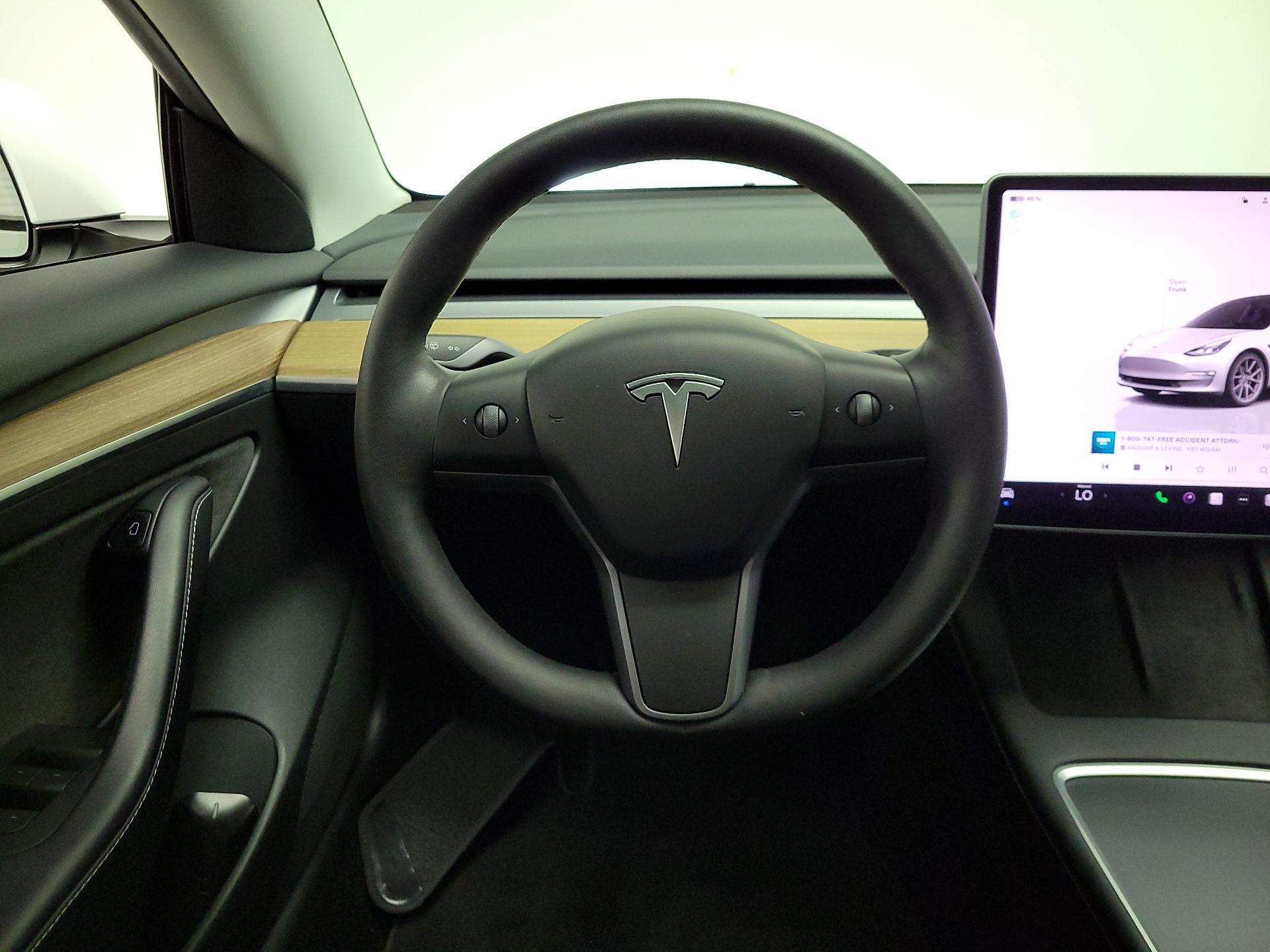 Thumbnail: 2023 Tesla Model 3 - 10