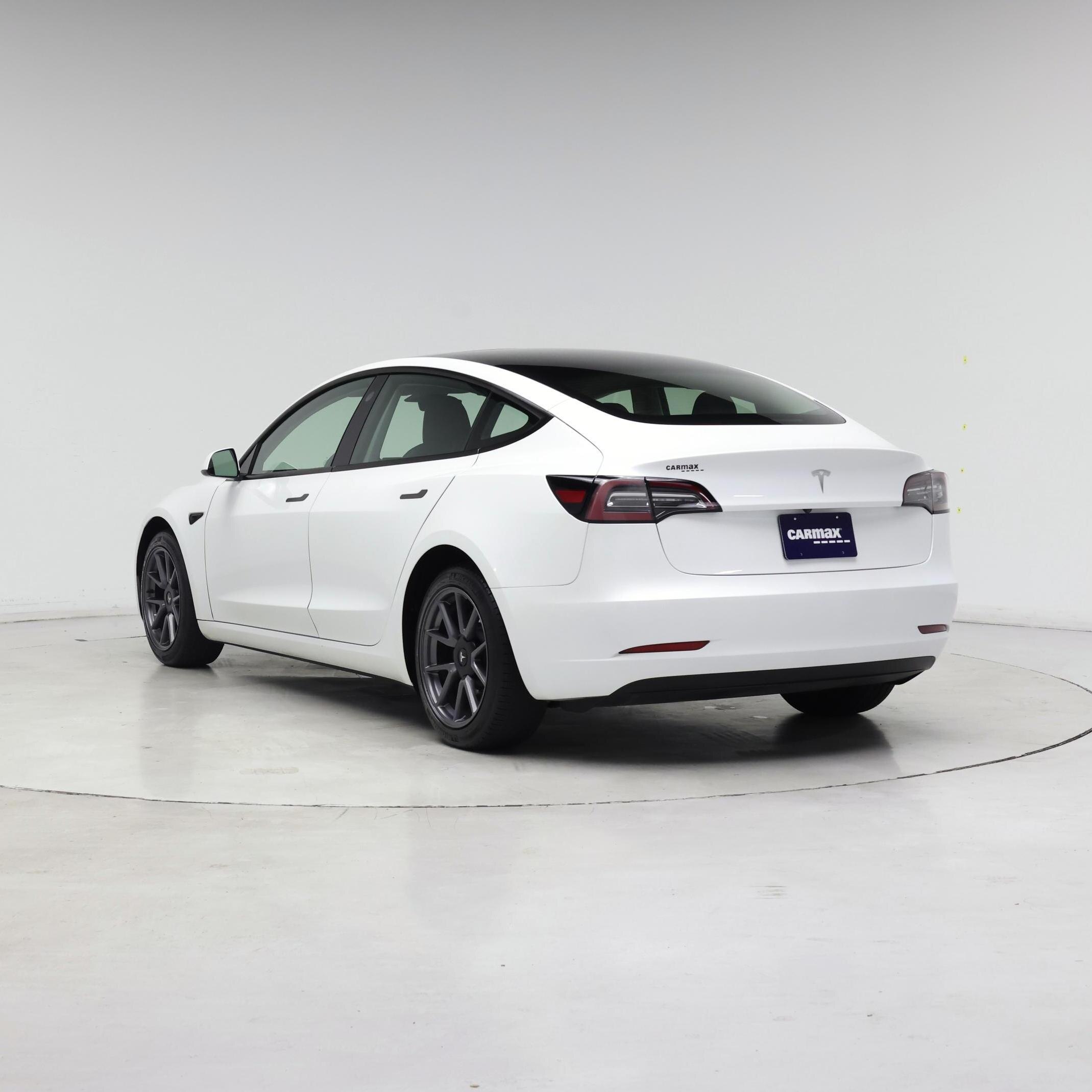 Thumbnail: 2023 Tesla Model 3 - 2