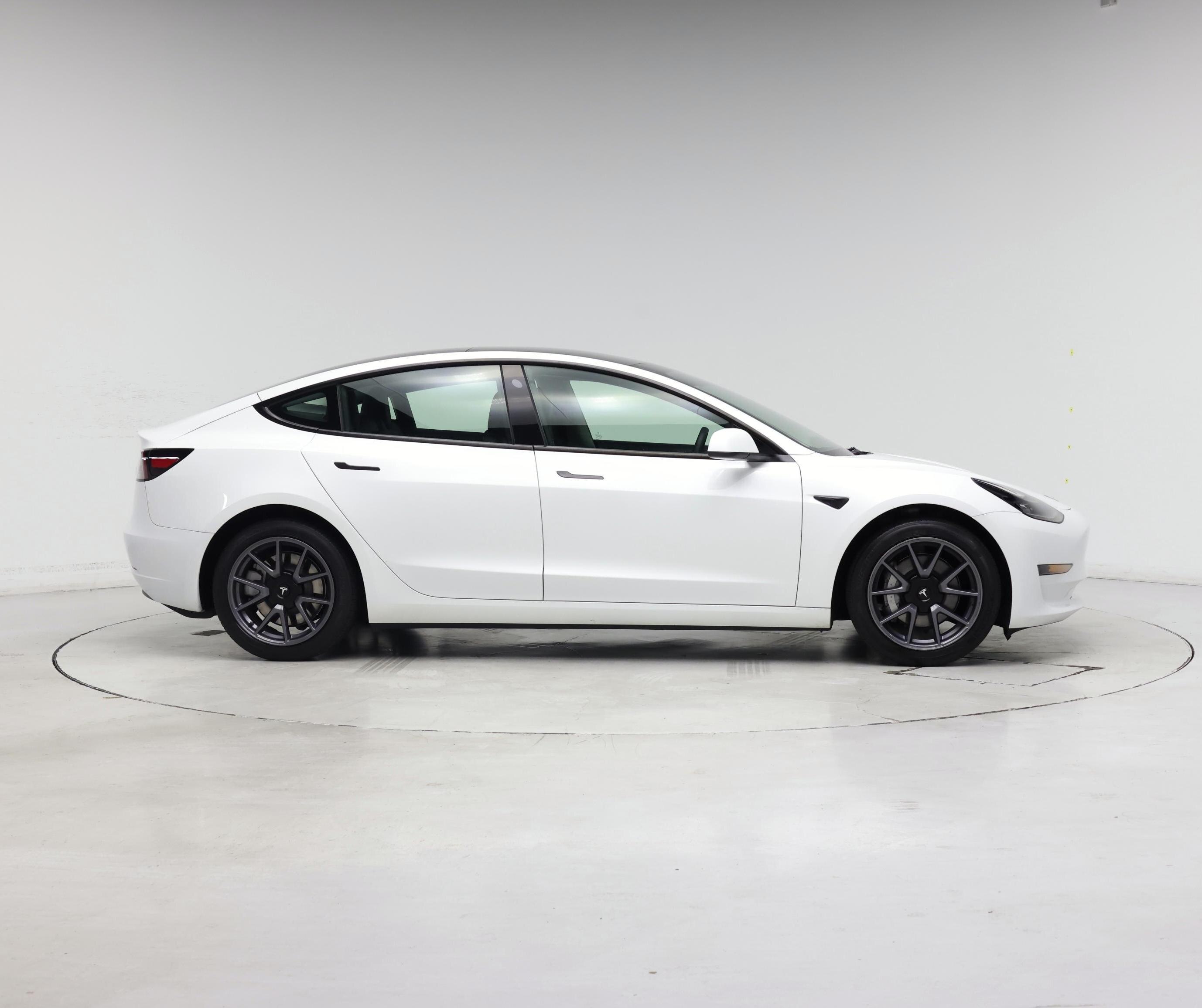 Thumbnail: 2023 Tesla Model 3 - 7