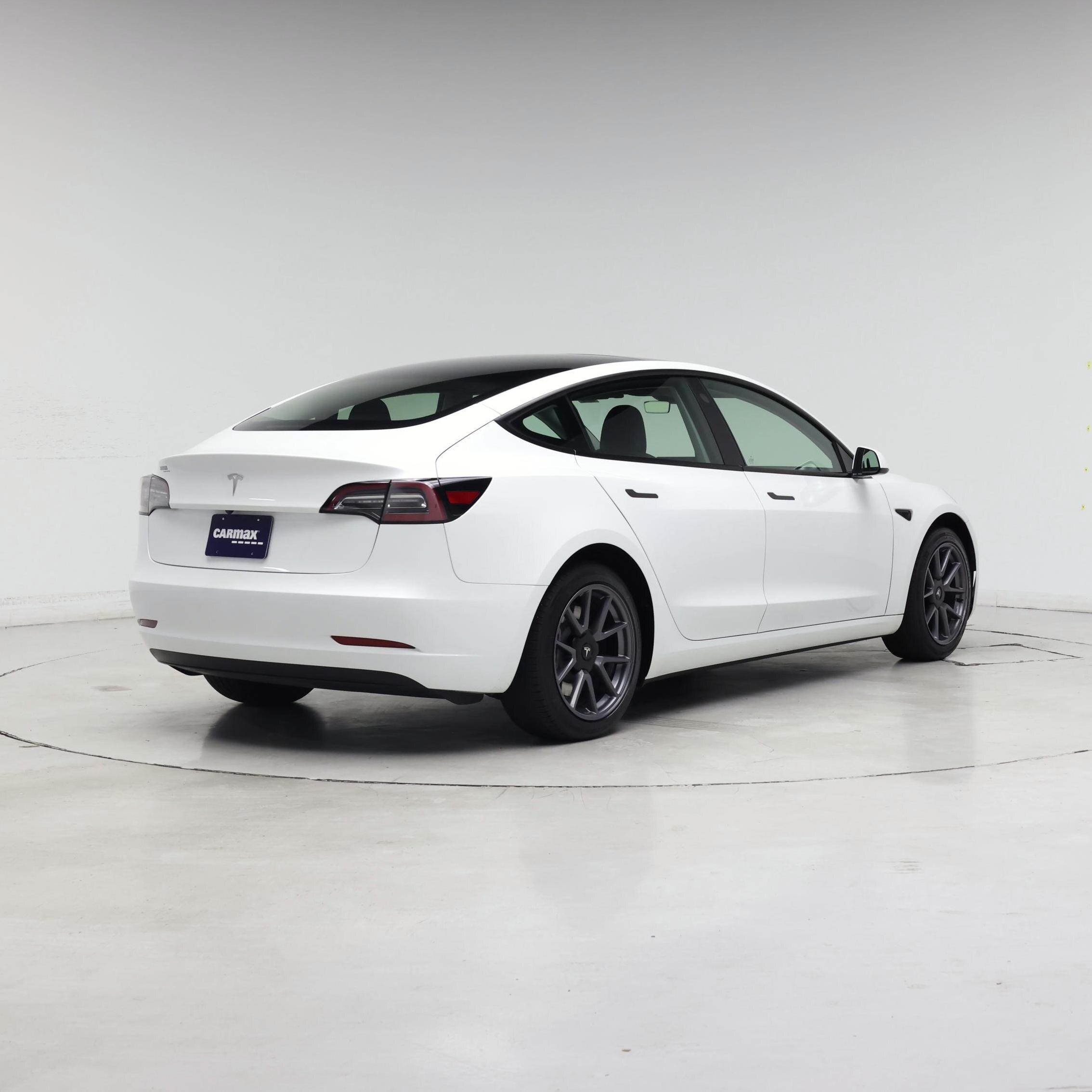 Thumbnail: 2023 Tesla Model 3 - 8