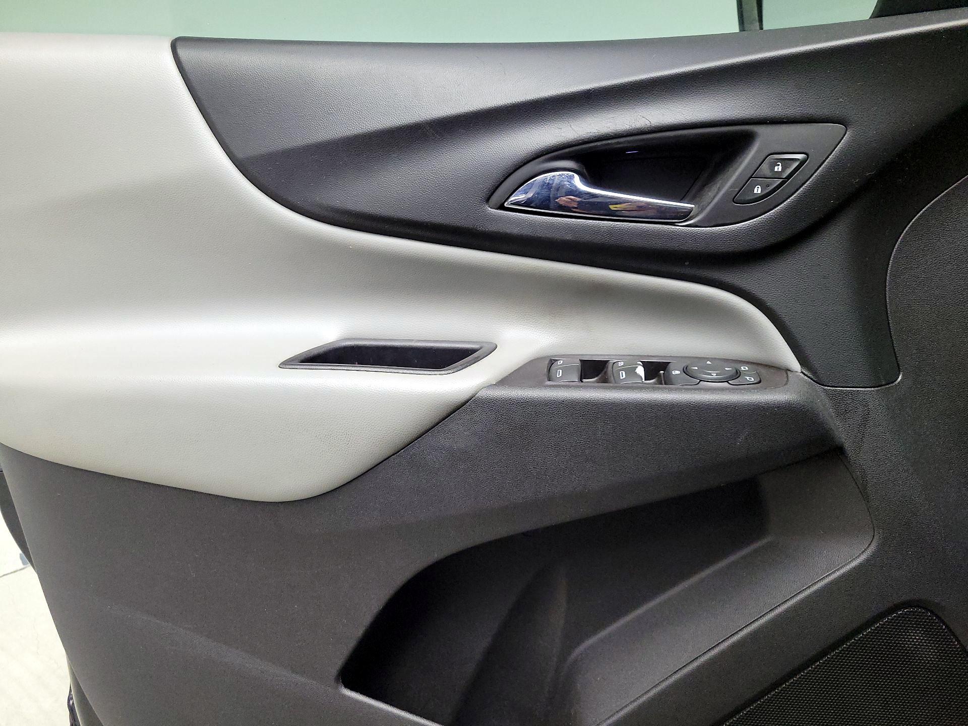 Thumbnail: 2020 Chevrolet Equinox - 12