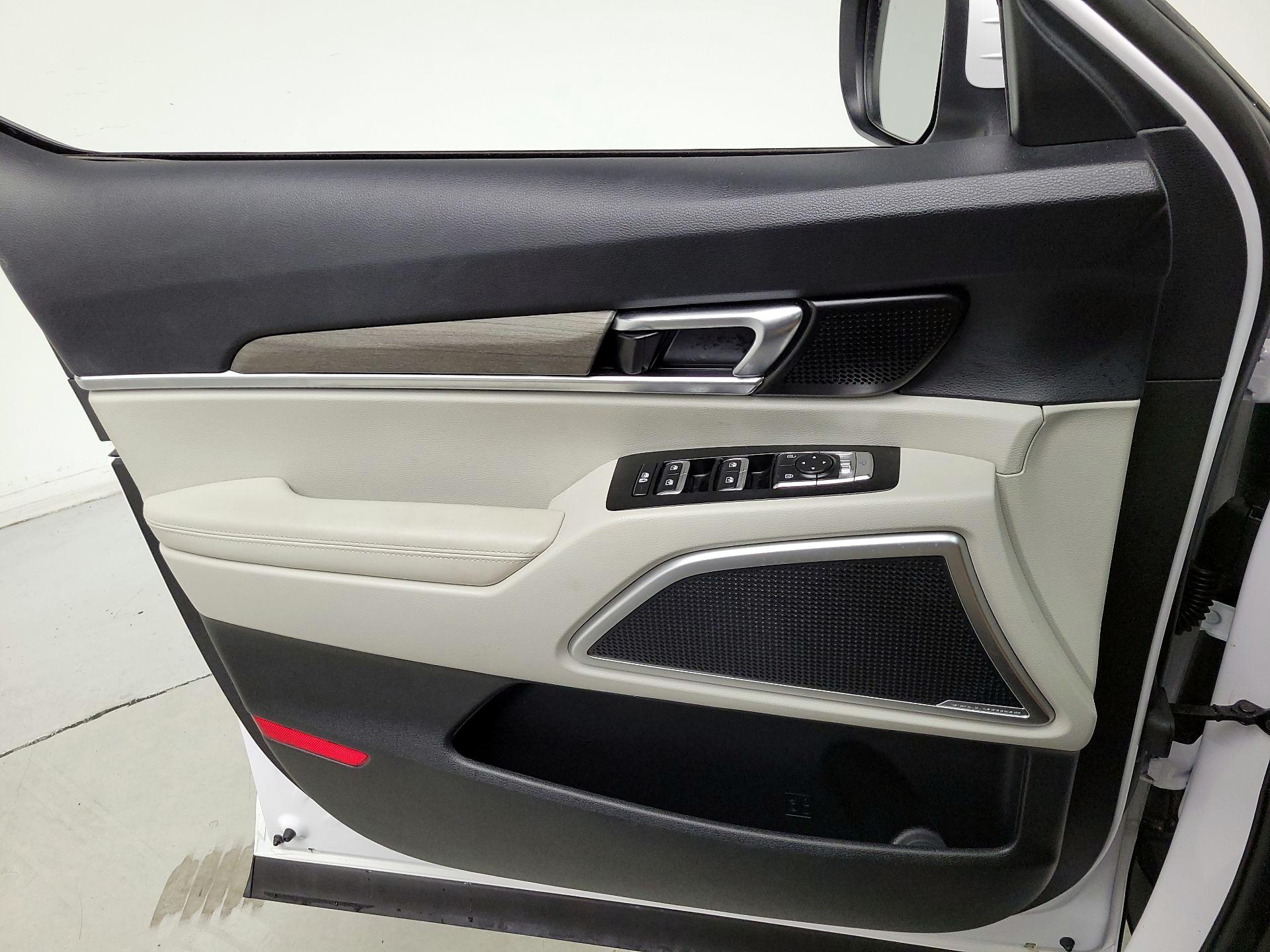 Thumbnail: 2022 Kia Telluride - 12