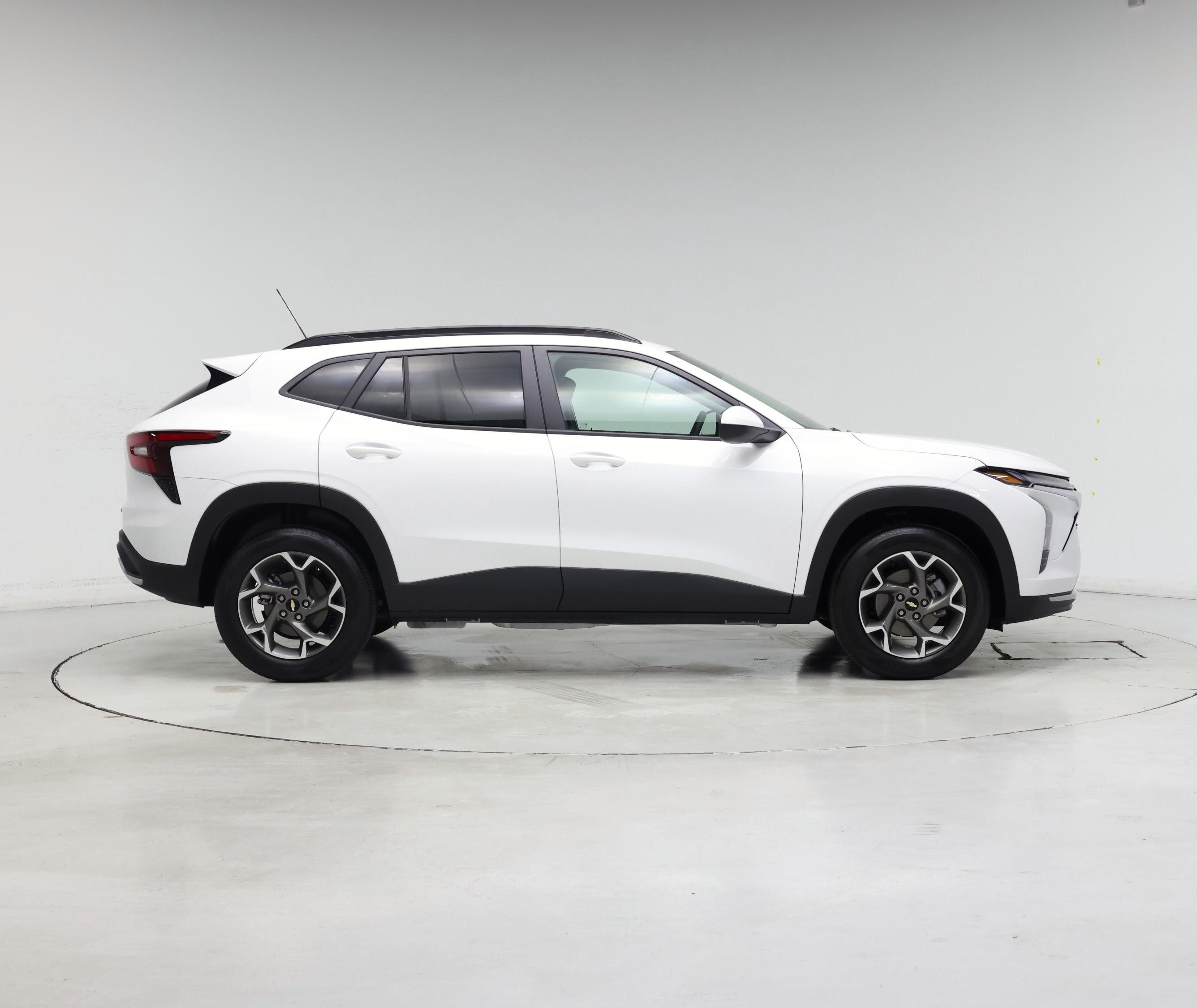 Thumbnail: 2025 Chevrolet Trax - 7
