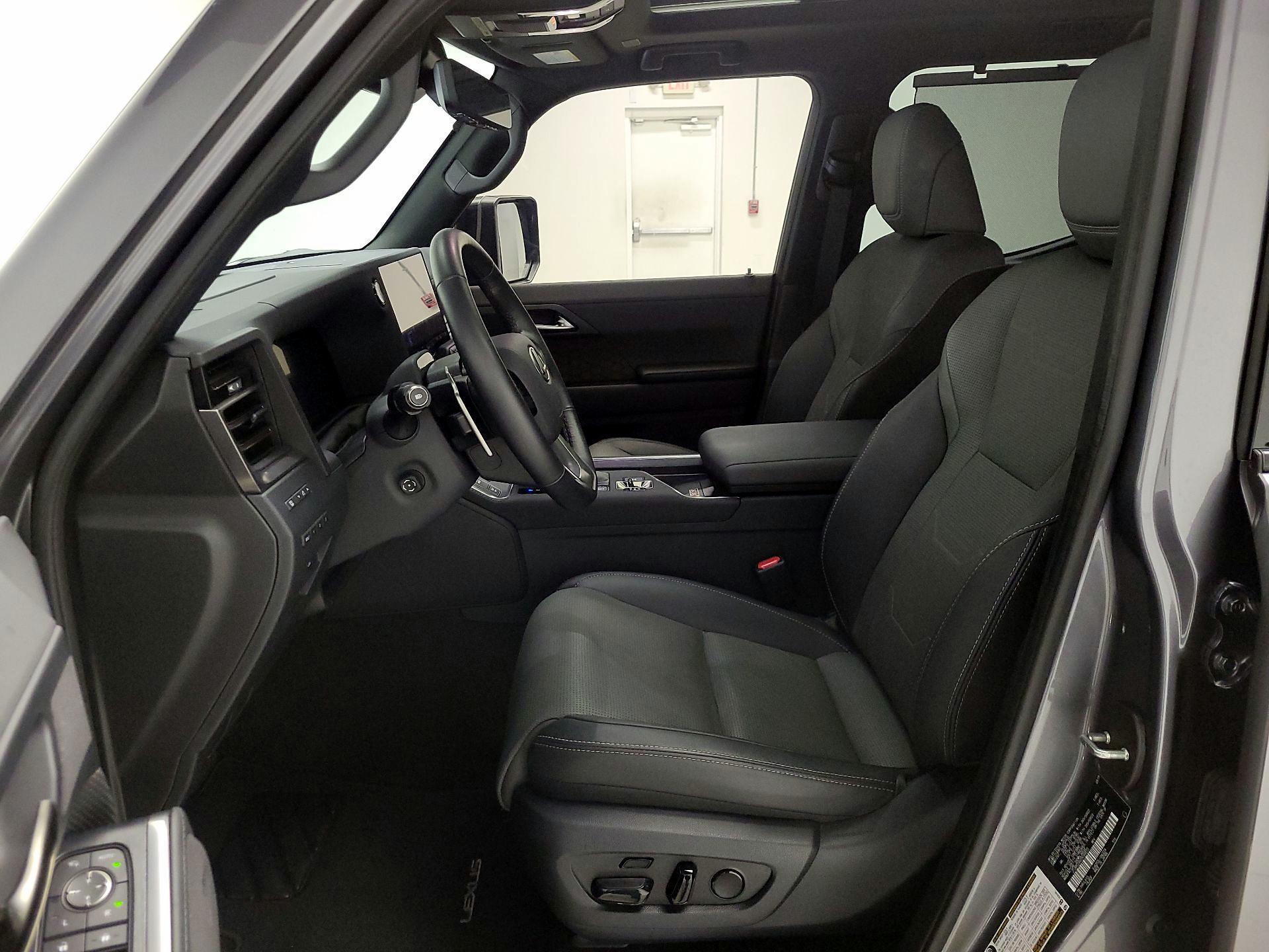 Thumbnail: 2025 Lexus GX - 11