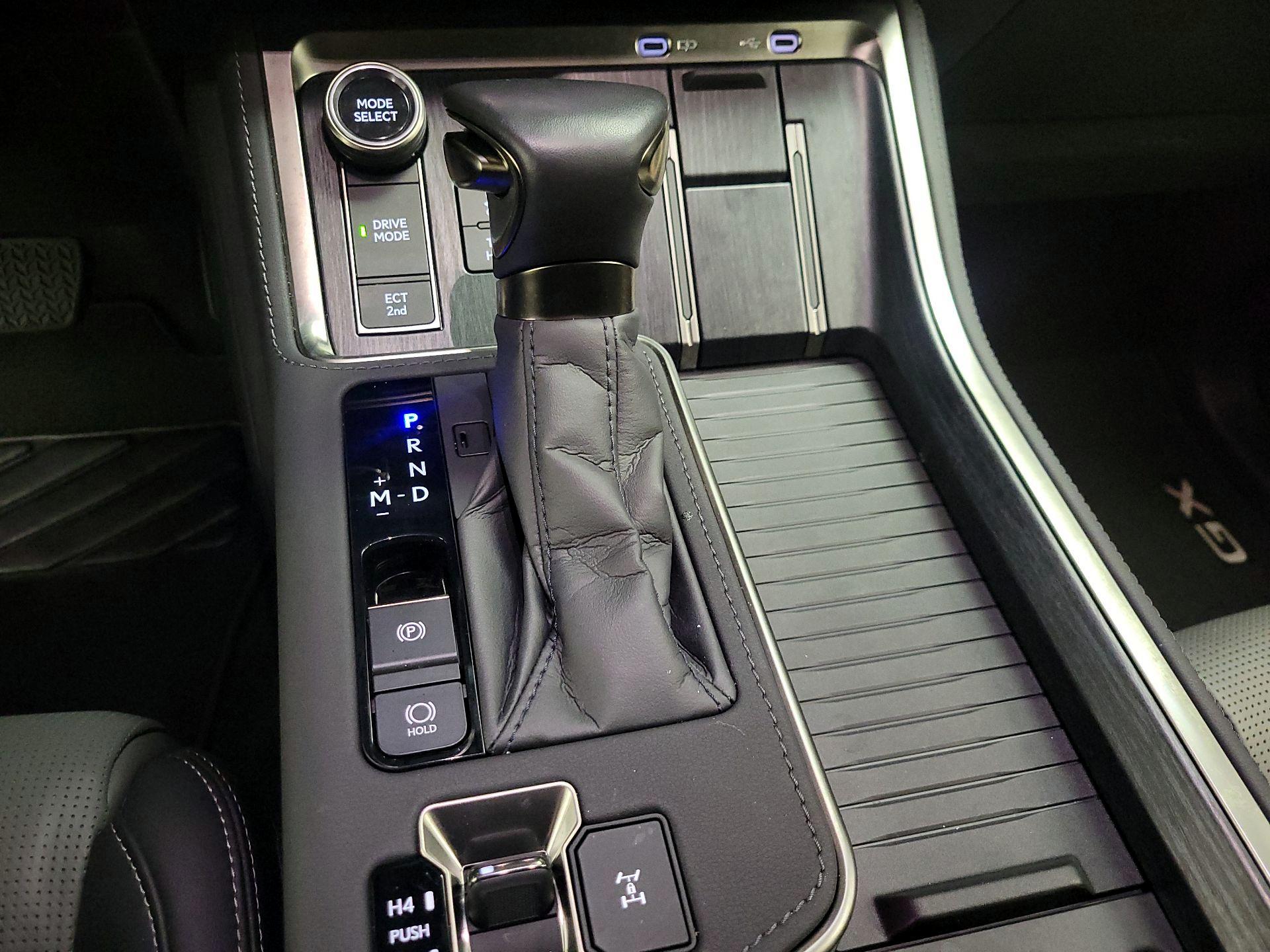 Thumbnail: 2025 Lexus GX - 17